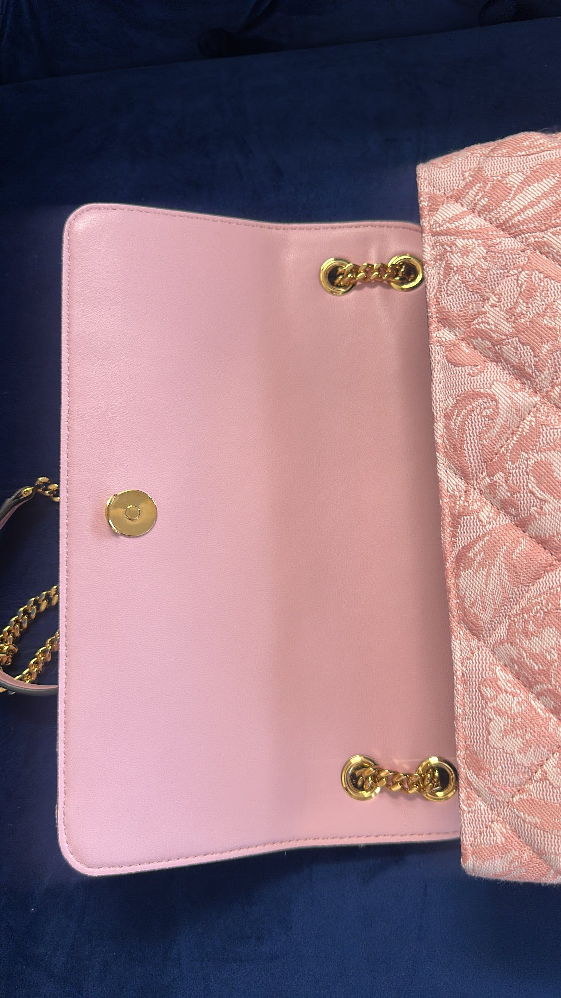 VERSACE La Medusa Baroque Jacquard Shoulder Bag – Pink & Gold Hardware