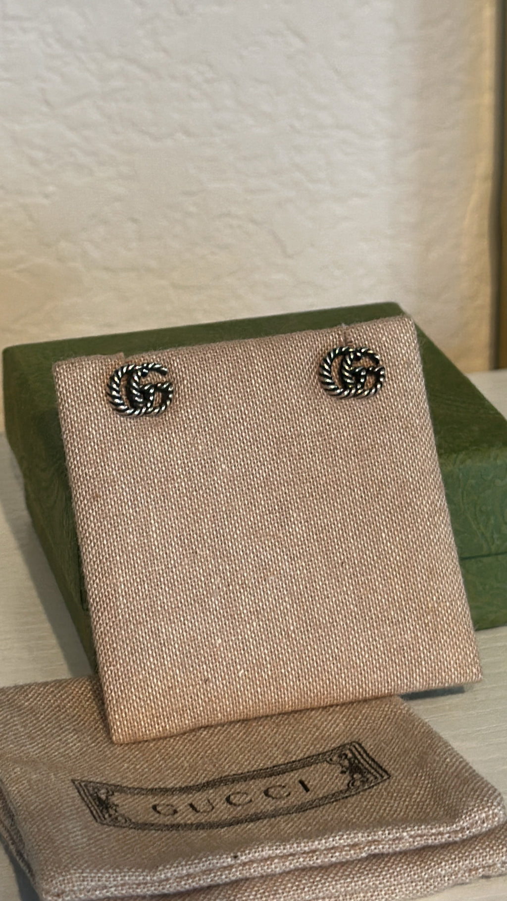 Gucci Double G Stud Earrings – Aged Sterling Silver Rope Logo