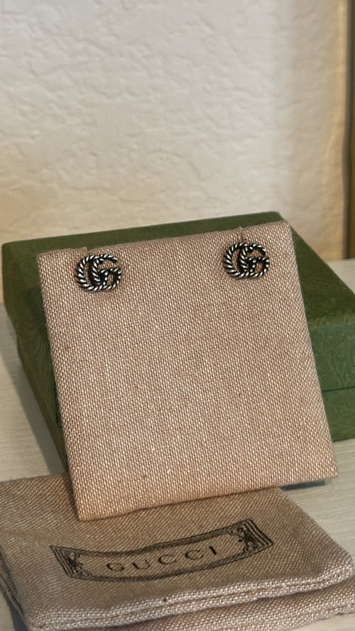 Gucci Double G Stud Earrings – Aged Sterling Silver Rope Logo