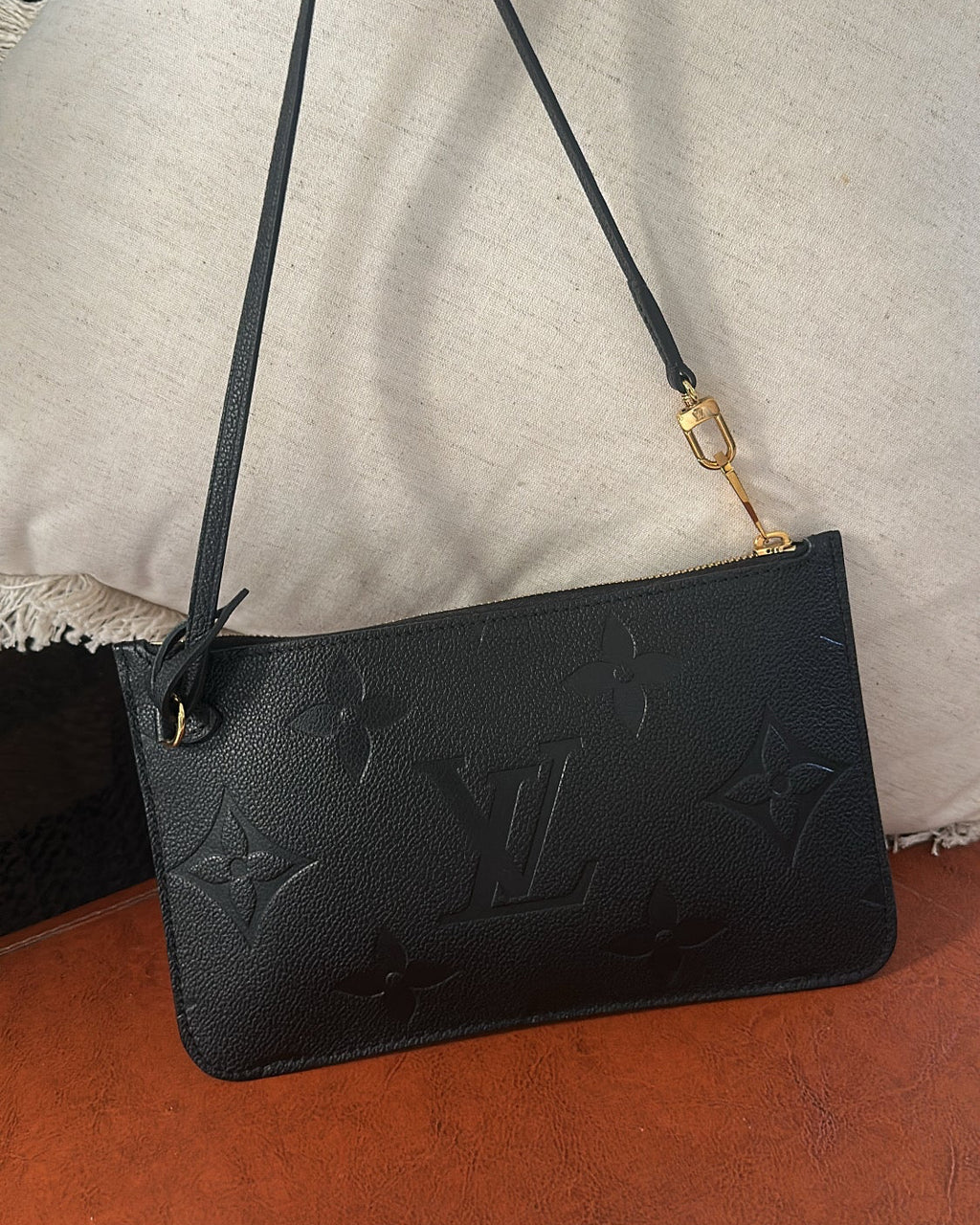 LOUIS VUITTON Monogram Giant Neverfull Pouch