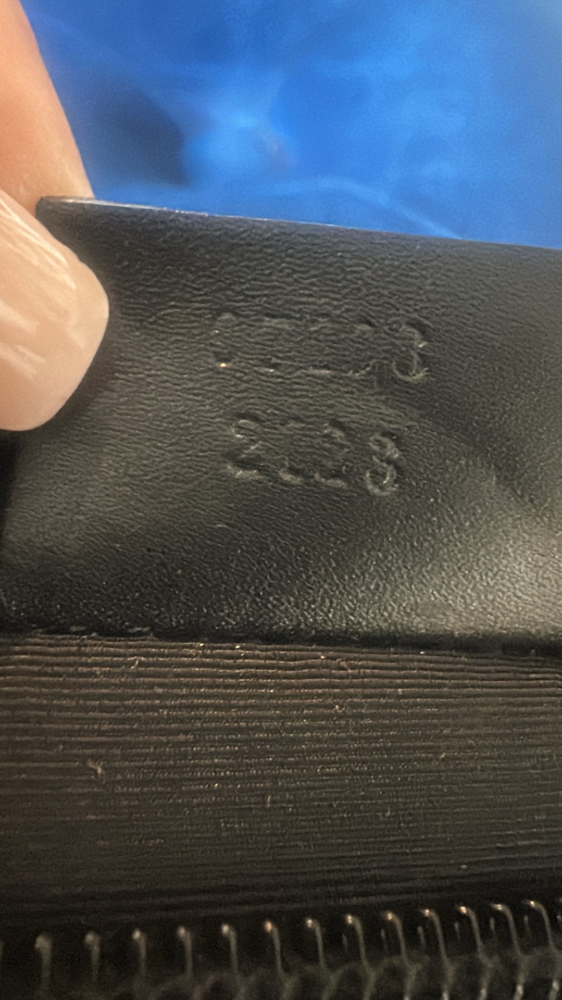 GUCCI Vintage GG Canvas Pochette Shoulder Bag – Black