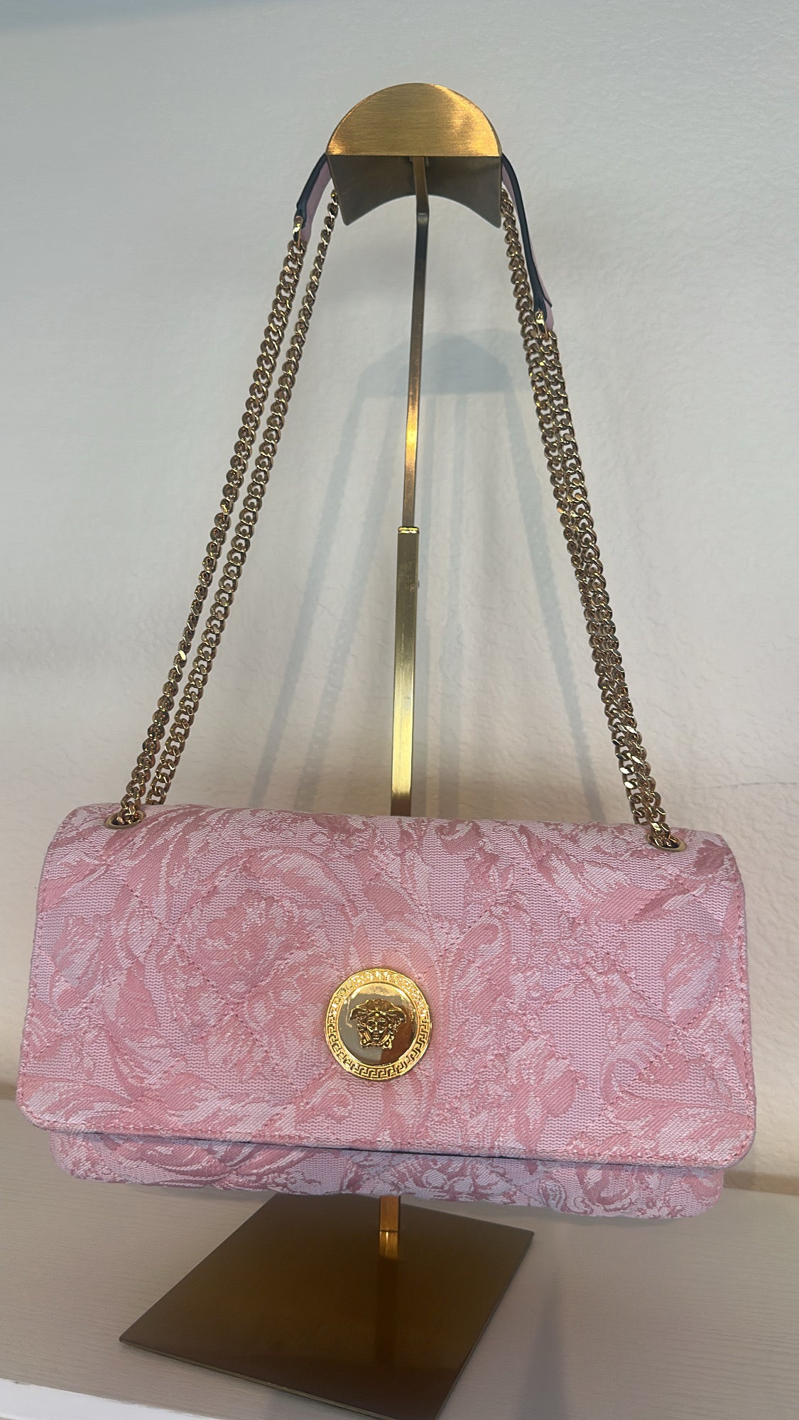 VERSACE La Medusa Baroque Jacquard Shoulder Bag – Pink & Gold Hardware