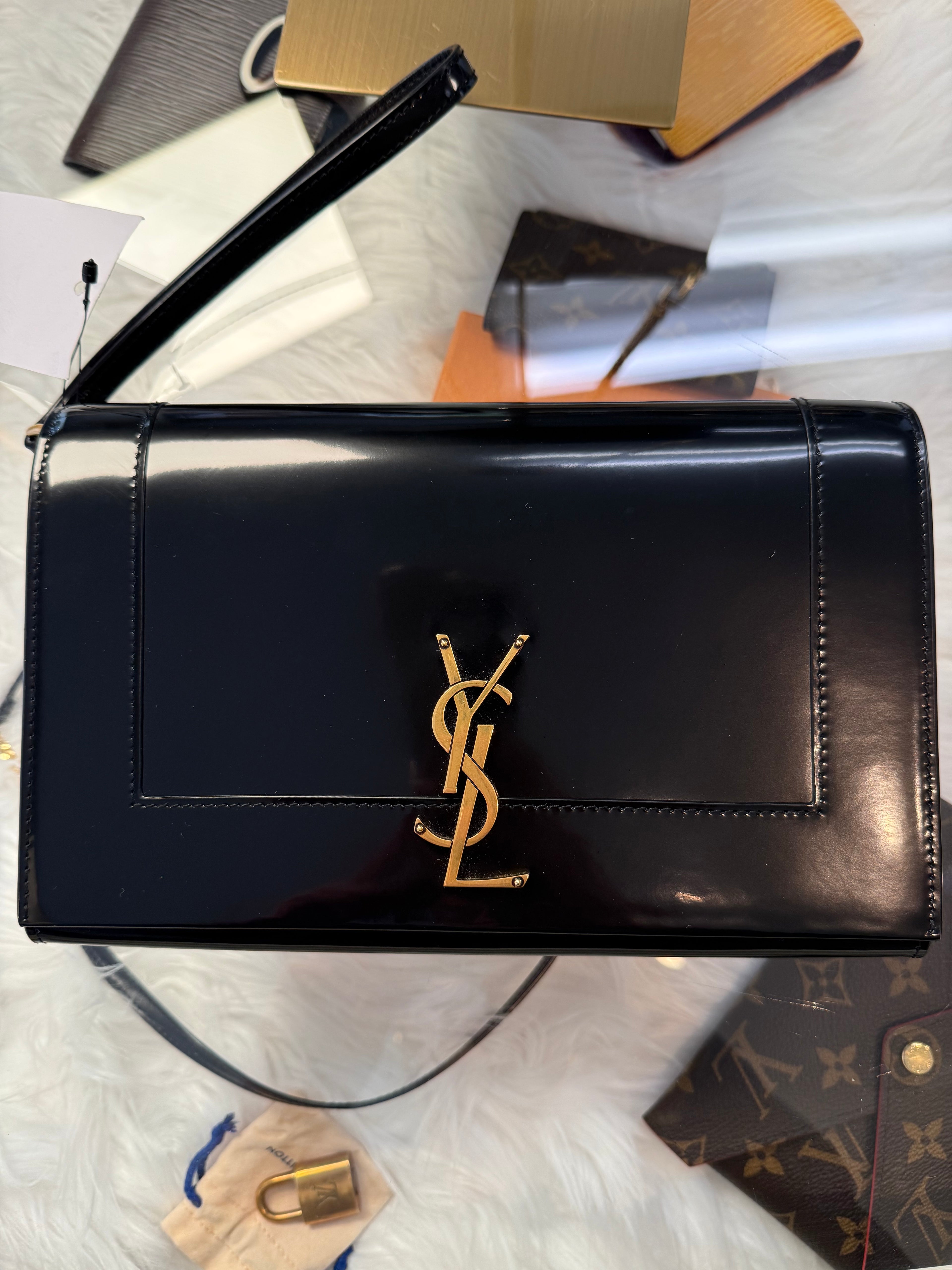 SAINT LAURENT Cassandre Flap Clutch – Black Shiny Leather Gold YSL Logo