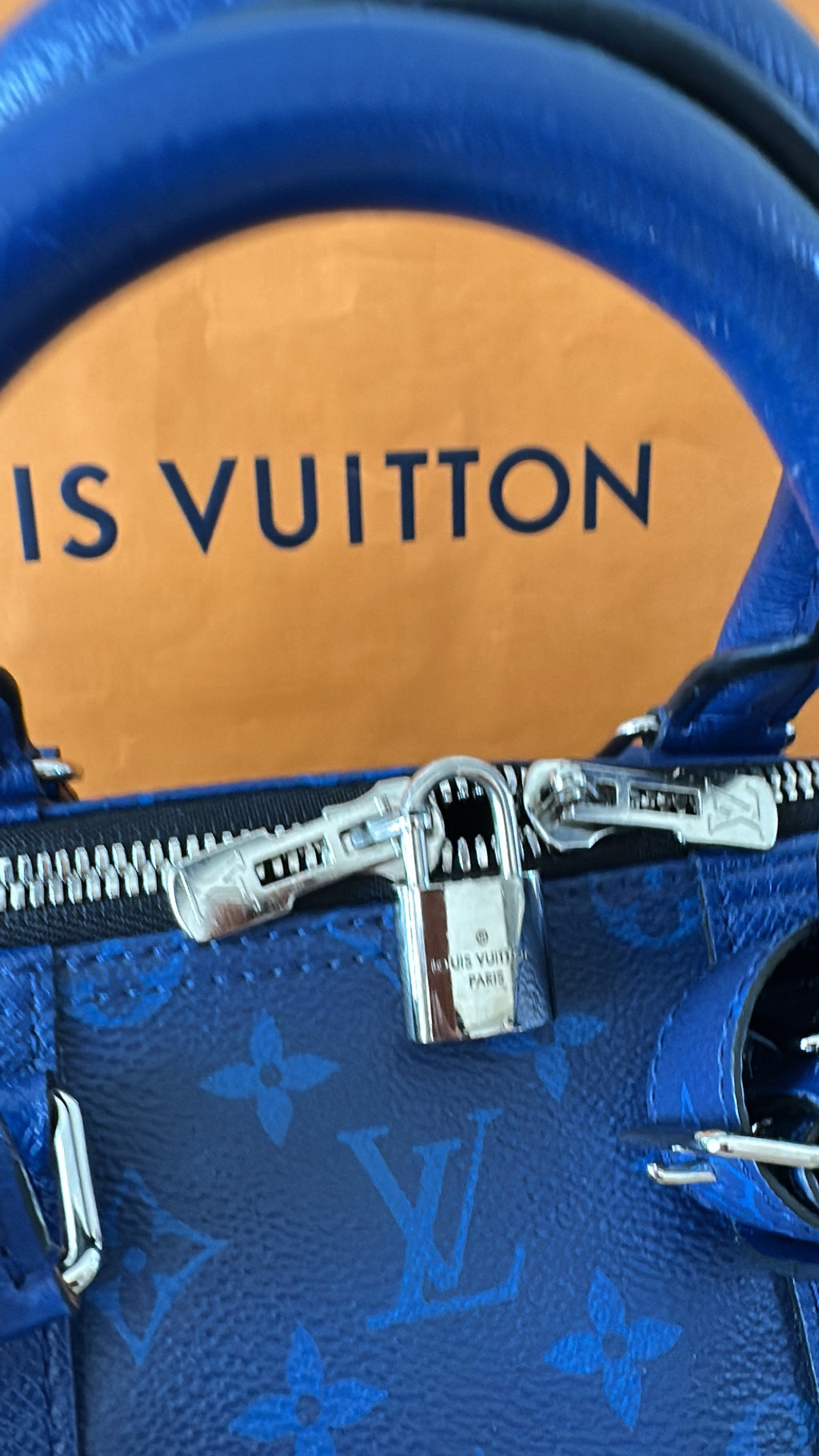 LOUIS VUITTON Keepall Bandouliere 50 Pacific Blue