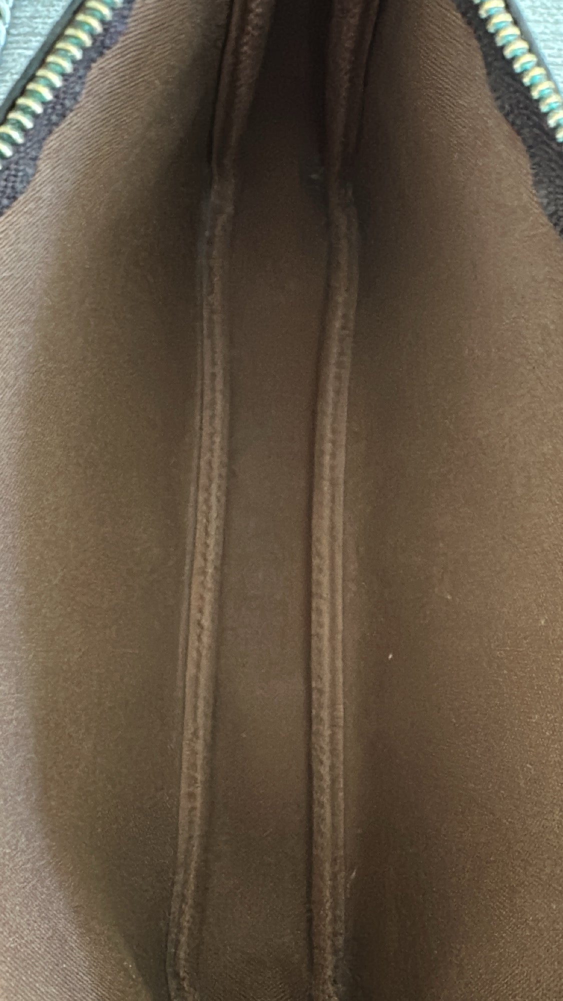LOUIS VUITTON Pochette