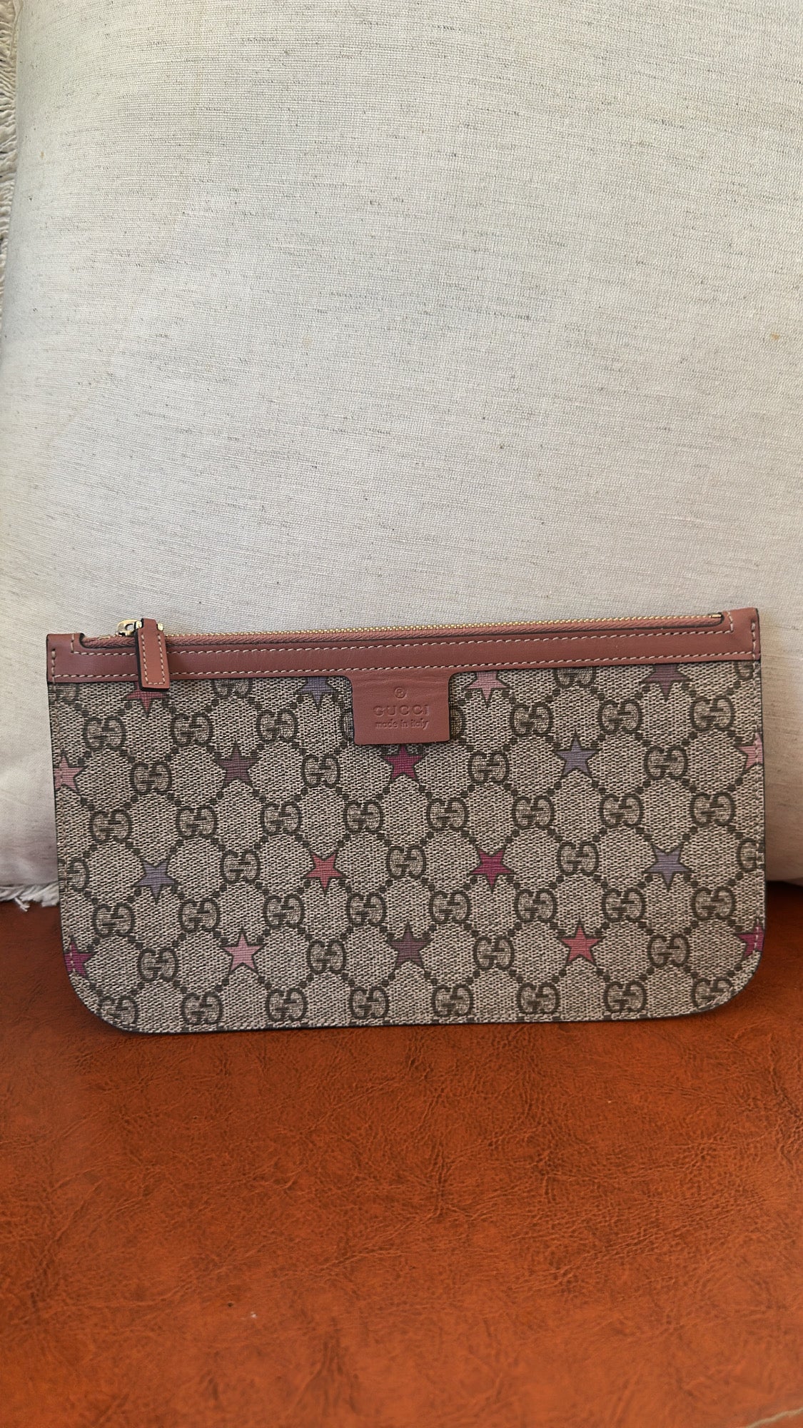 GUCCI GG Supreme Star Print Zip Pouch – Monogram Cosmetic Clutch
