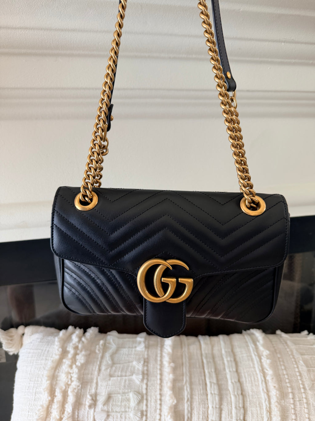 Gucci GG Marmont Matelassé Shoulder Bag | Quilted Leather Crossbody | Small Designer Bag