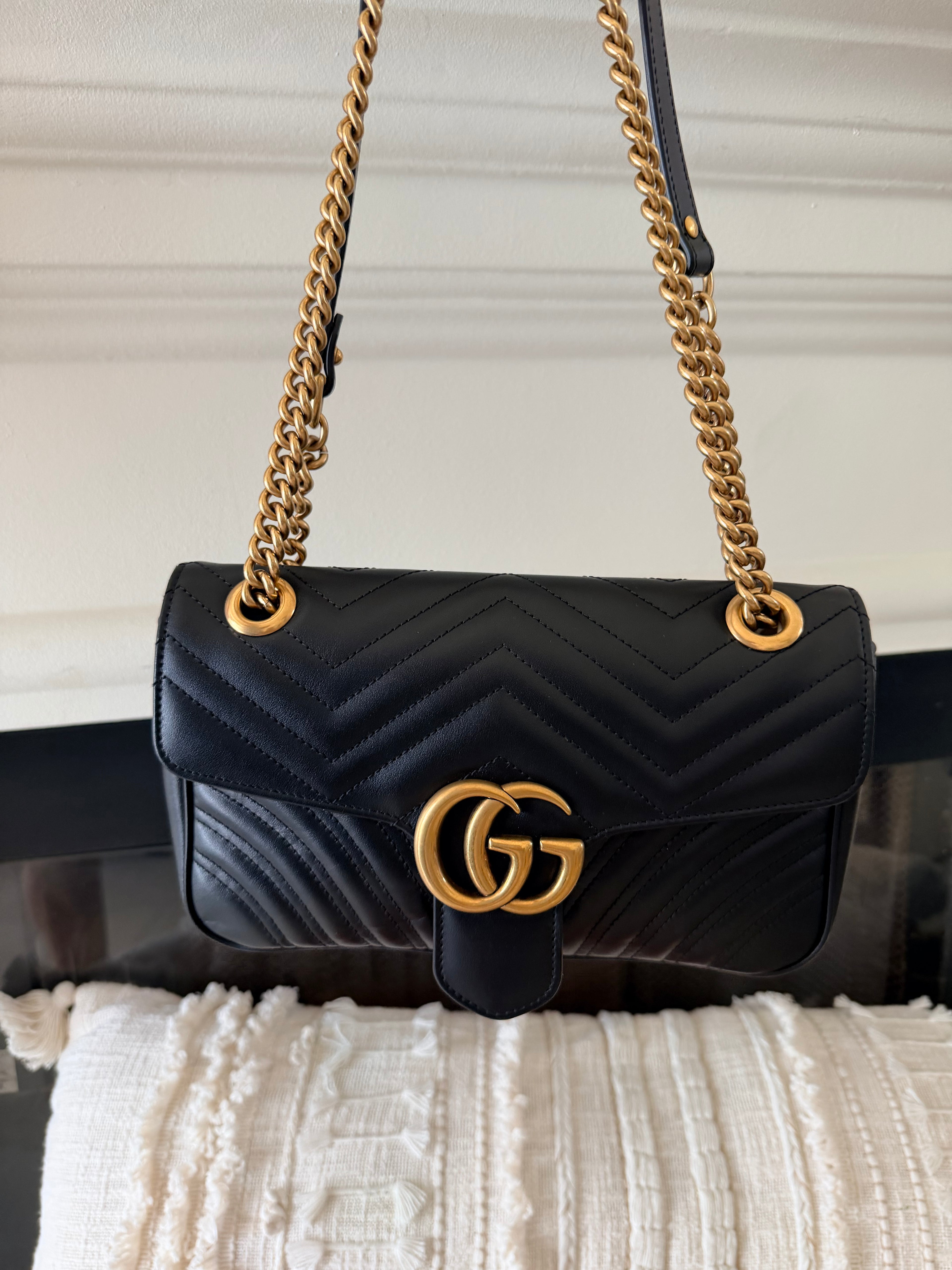 Gucci GG Marmont Matelassé Shoulder Bag | Quilted Leather Crossbody | Small Designer Bag