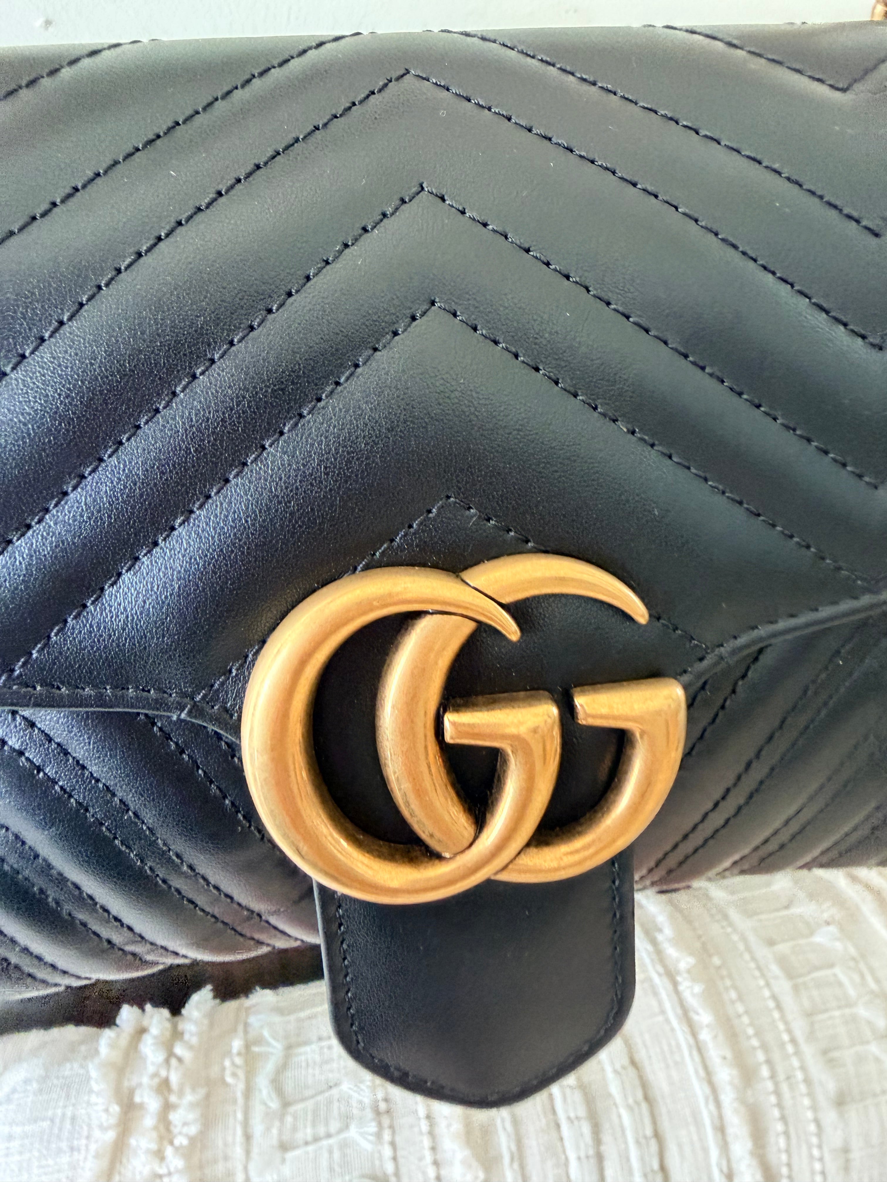 Gucci GG Marmont Matelassé Shoulder Bag | Quilted Leather Crossbody | Small Designer Bag