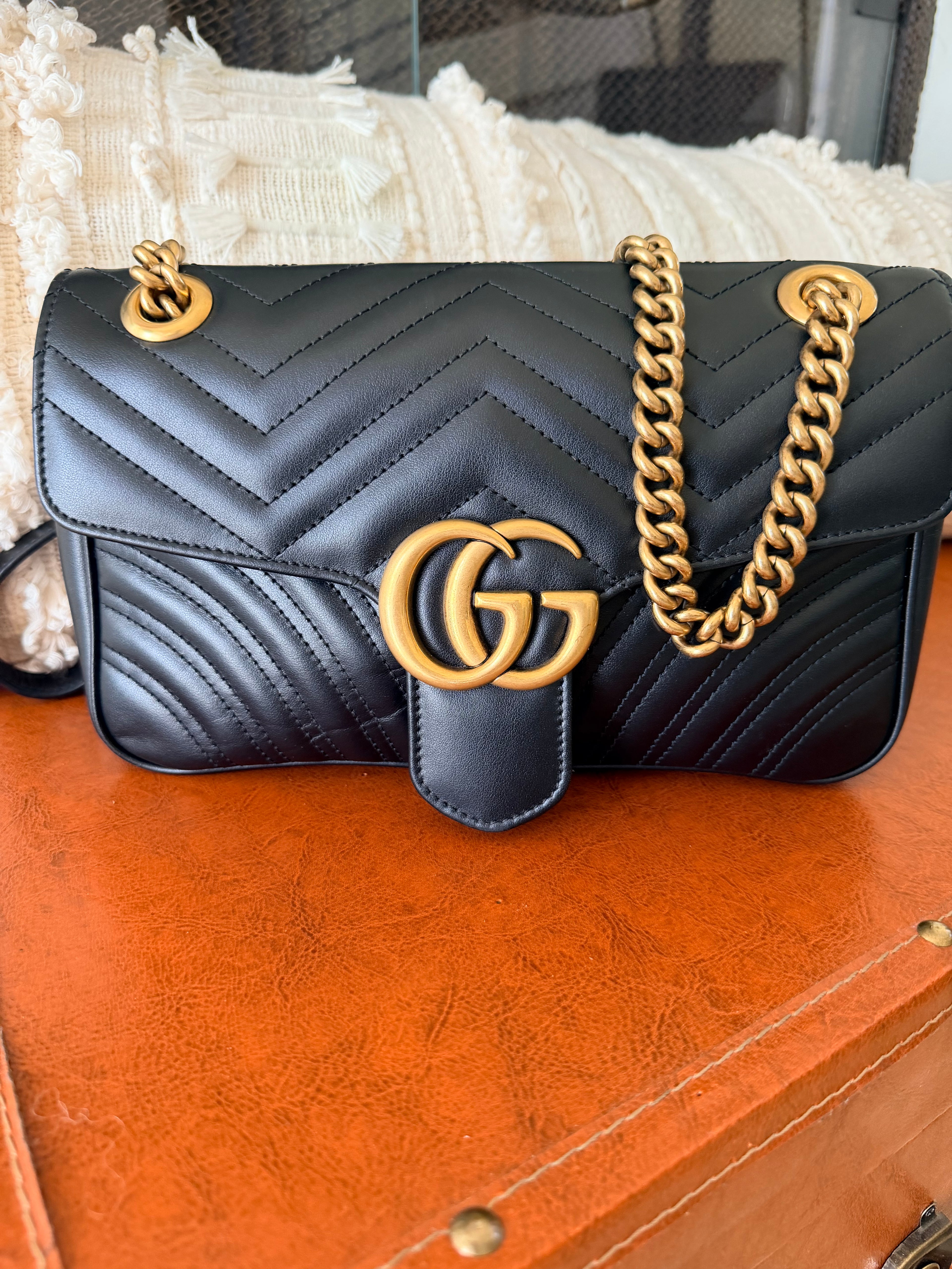 Gucci GG Marmont Matelassé Shoulder Bag | Quilted Leather Crossbody | Small Designer Bag