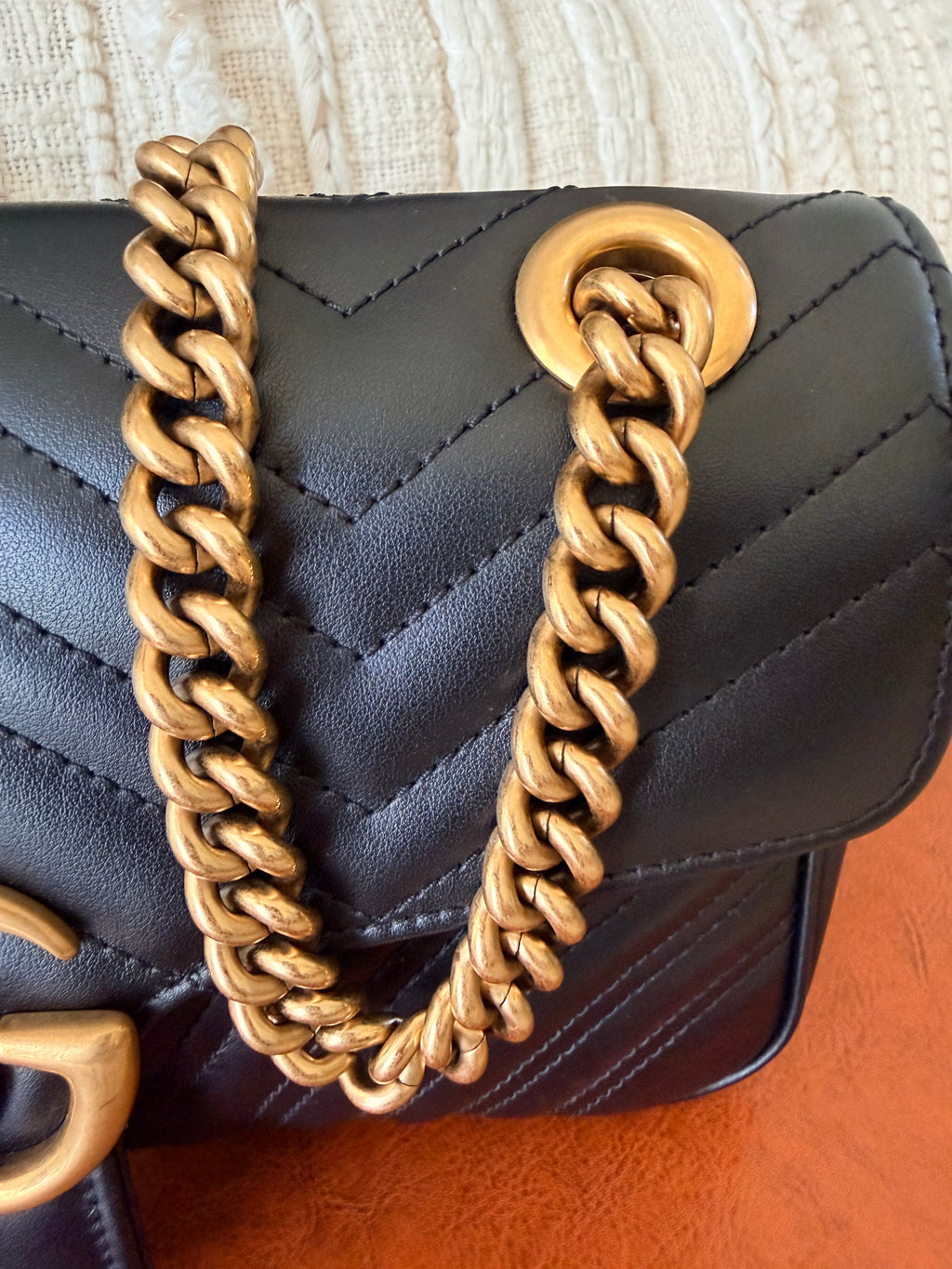 Gucci GG Marmont Matelassé Shoulder Bag | Quilted Leather Crossbody | Small Designer Bag