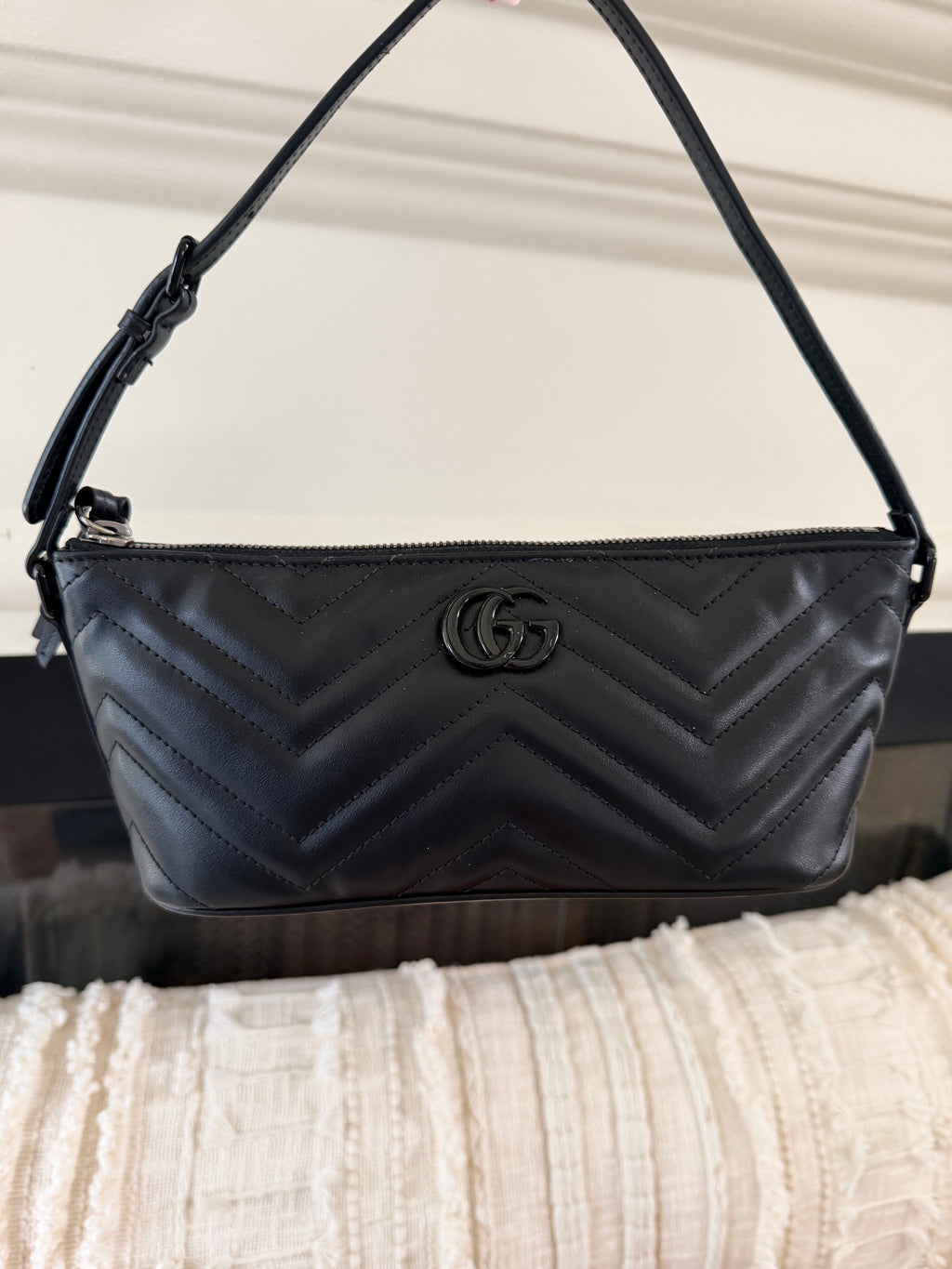 GUCCI GG Marmont Pochette Shoulder Bag Matelasse Leather Small hobo bag
