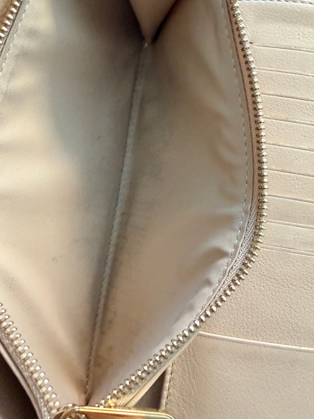 Louis Vuitton Portefeuille Amelia Mahina Trifold Wallet