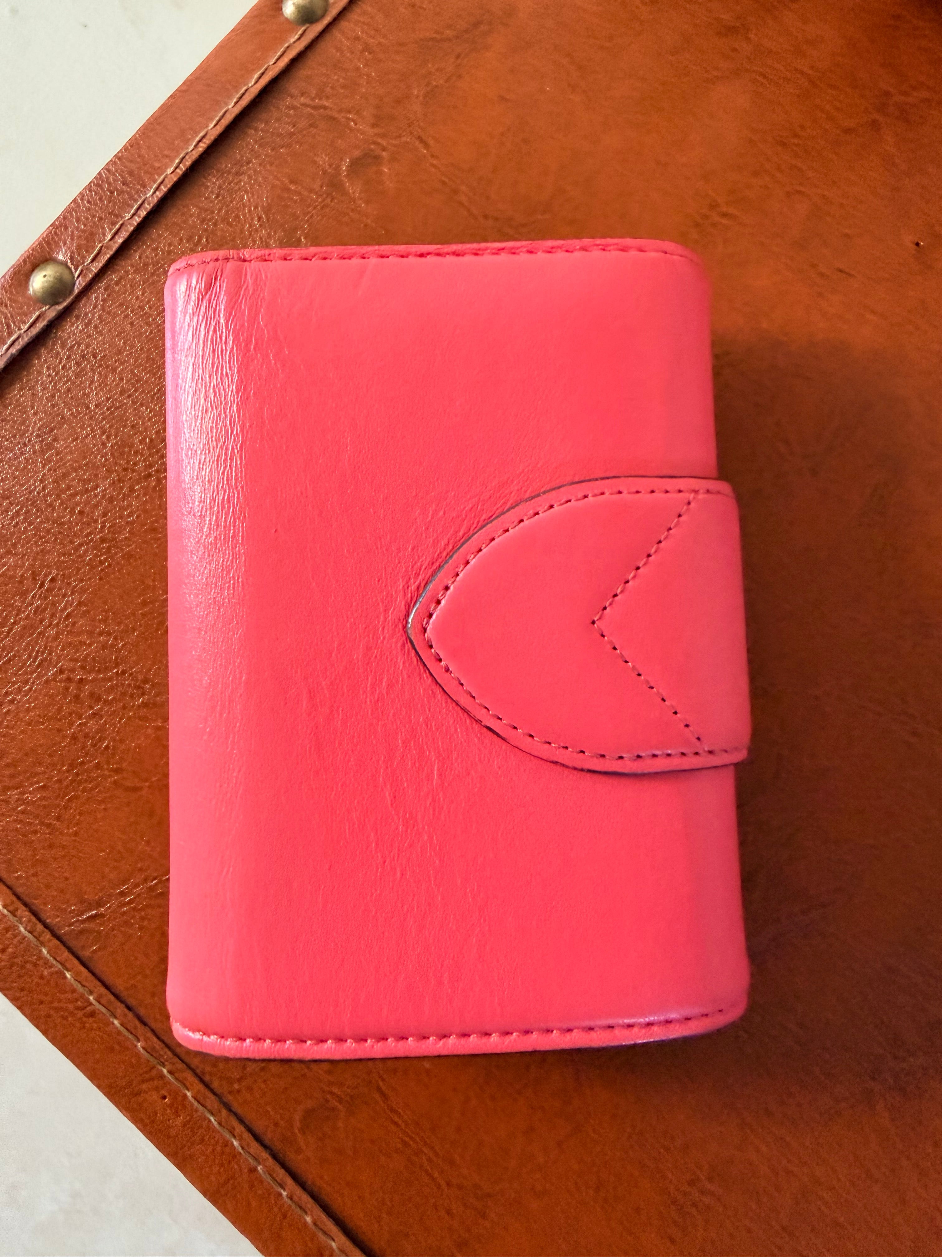 Louis Vuitton Portefeuille LV Pont Neuf Compact Grained Calf Leather Wallet
