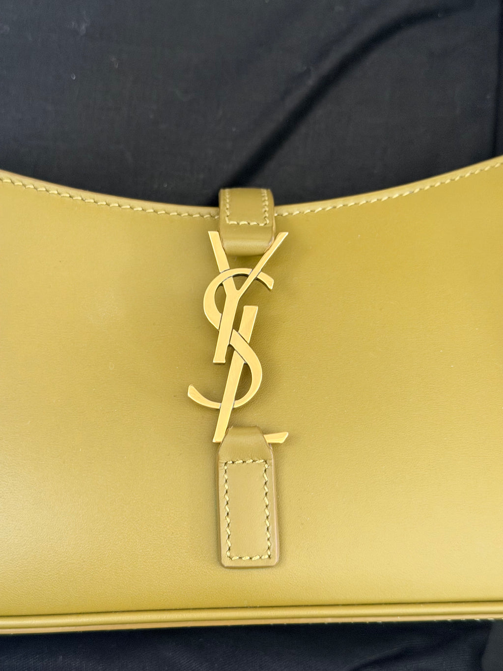 Saint Laurent Le 5 à 7 Shoulder Bag Olive Green Leather Gold Hardware