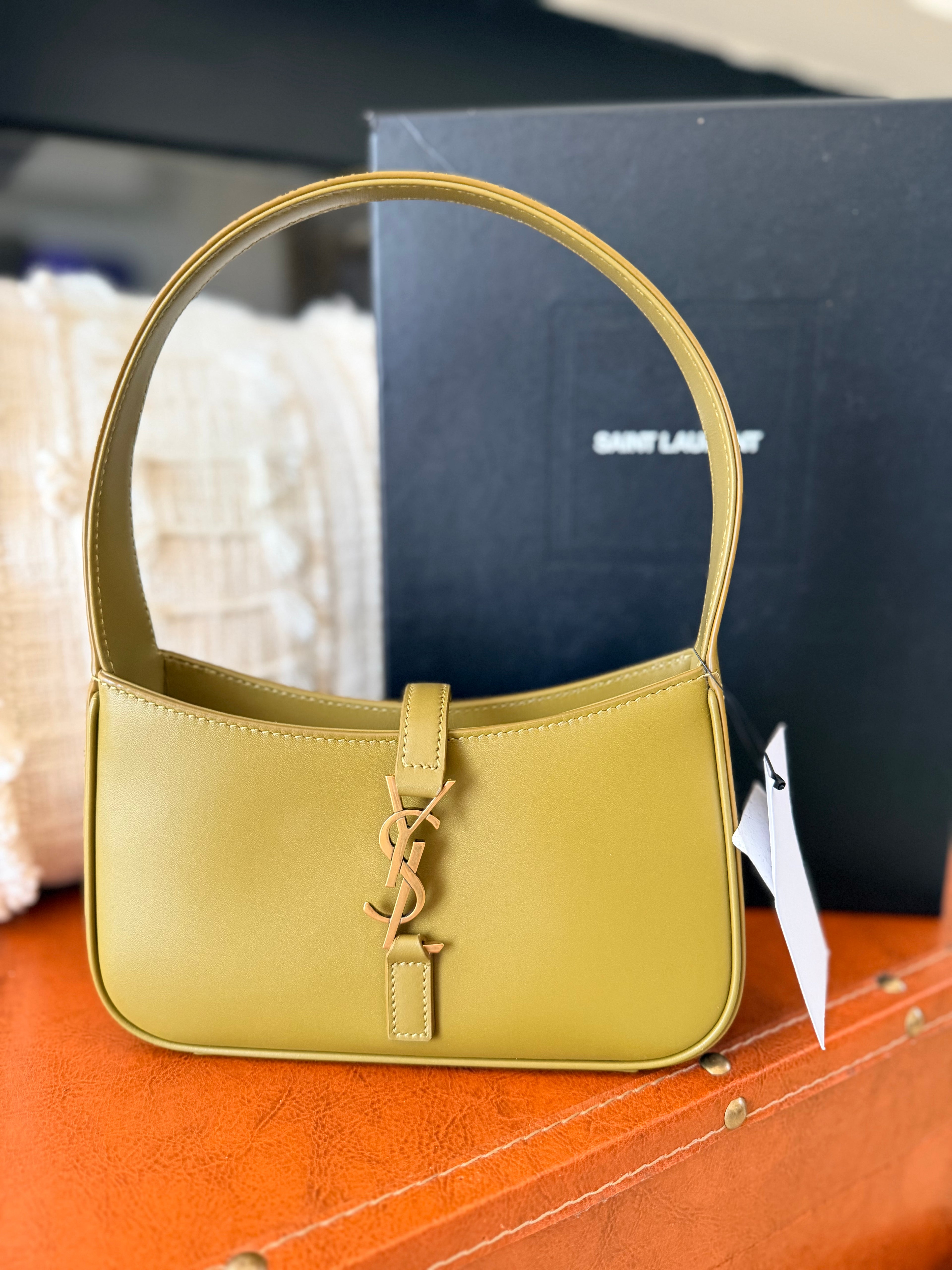 Saint Laurent Le 5 à 7 Shoulder Bag Olive Green Leather Gold Hardware