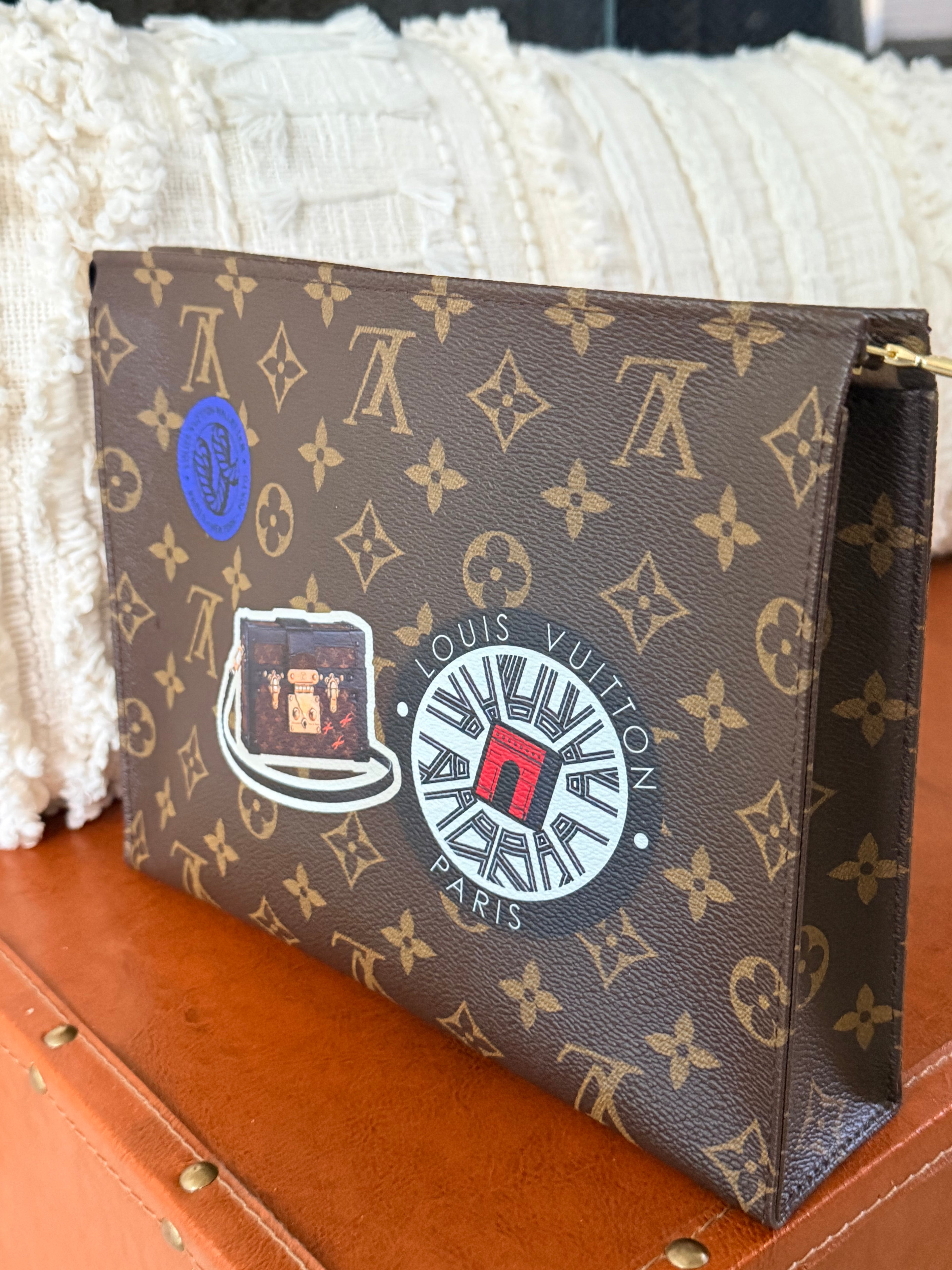 LOUIS VUITTON Limited Edition Monogram Canvas World Tour toiletry 26 Cosmetic Pouch