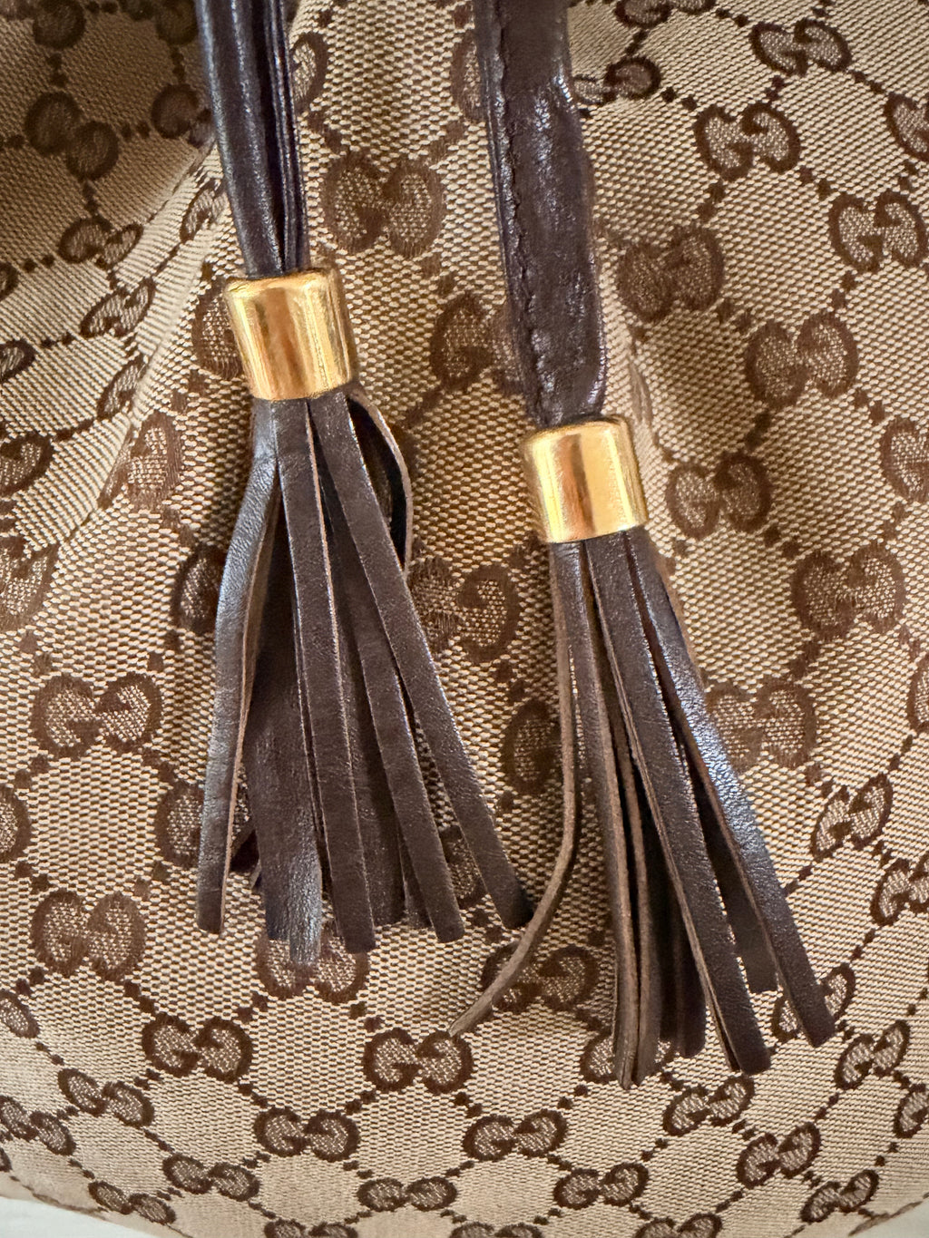 Gucci Beige/Ebony GG Canvas Interlocking Icon Medium Shoulder Bag