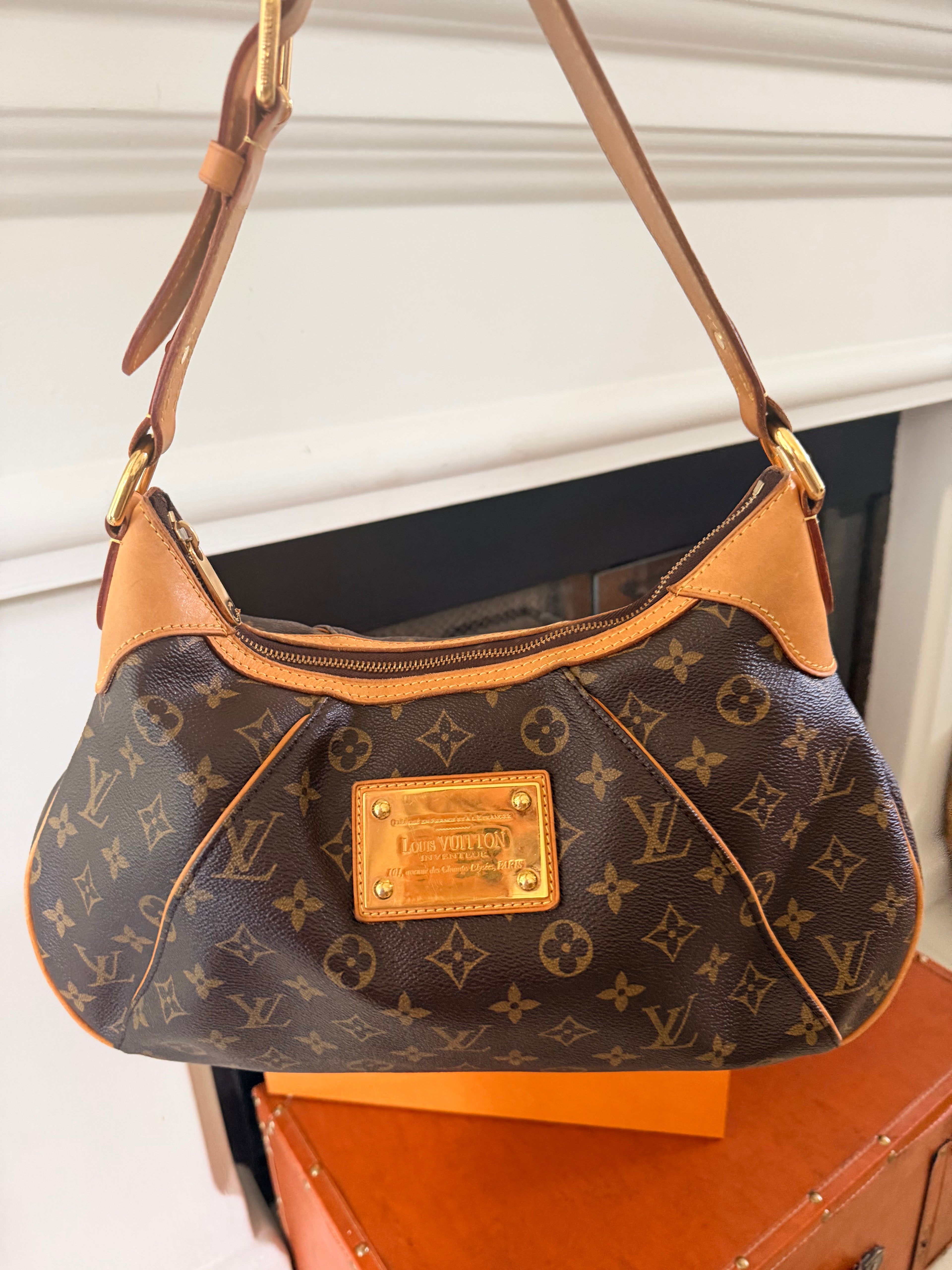 Louis Vuitton Thames PM Monogram Canvas Shoulder Bag
