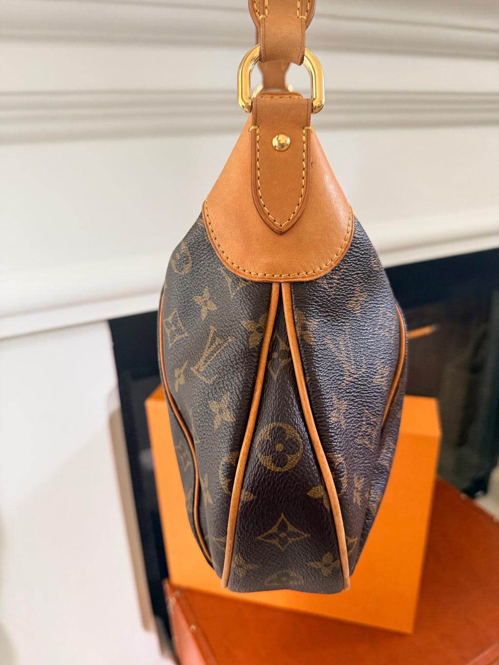 Louis Vuitton Thames PM Monogram Canvas Shoulder Bag
