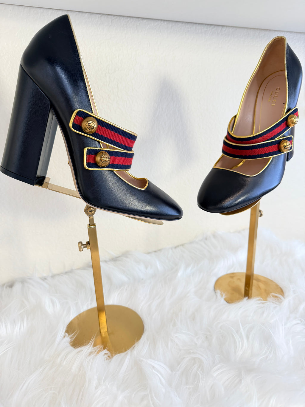 GUCCI Mary Jane pumps 💙