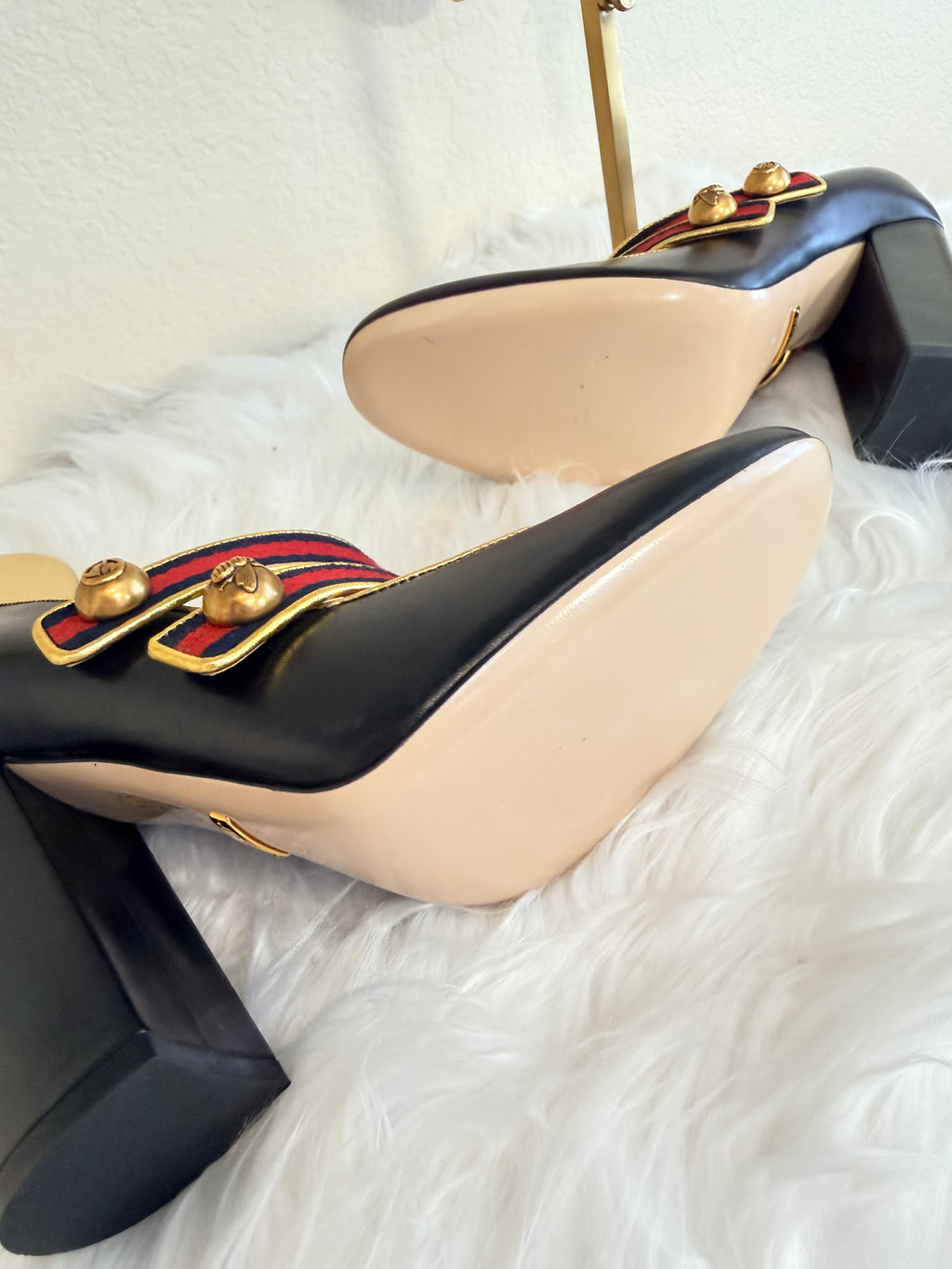 GUCCI Mary Jane pumps 💙