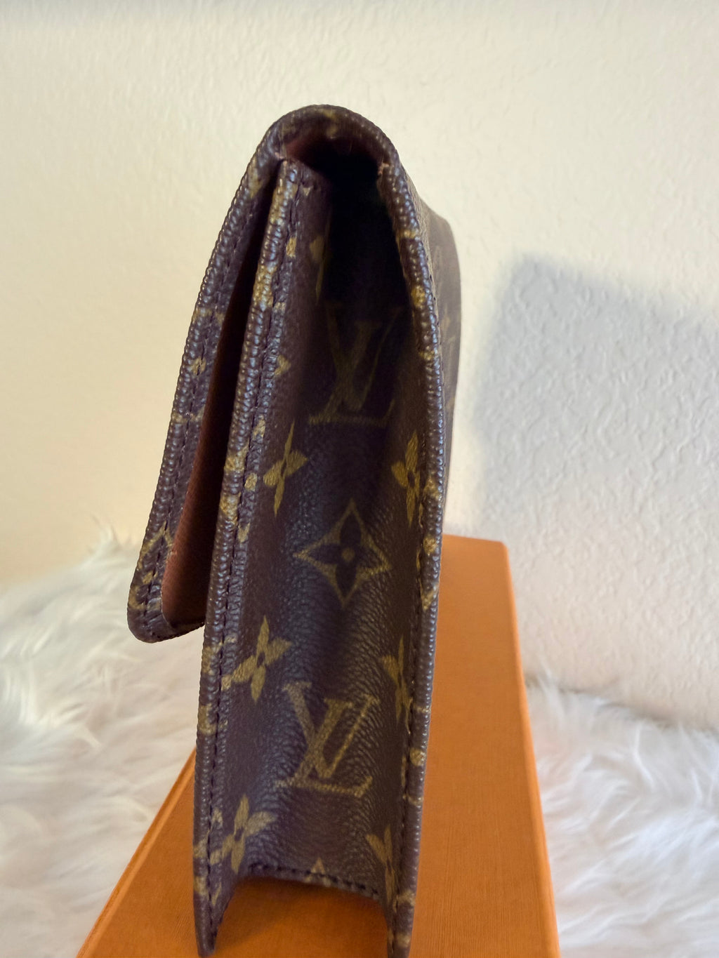 Louis Vuitton Monogram clutch