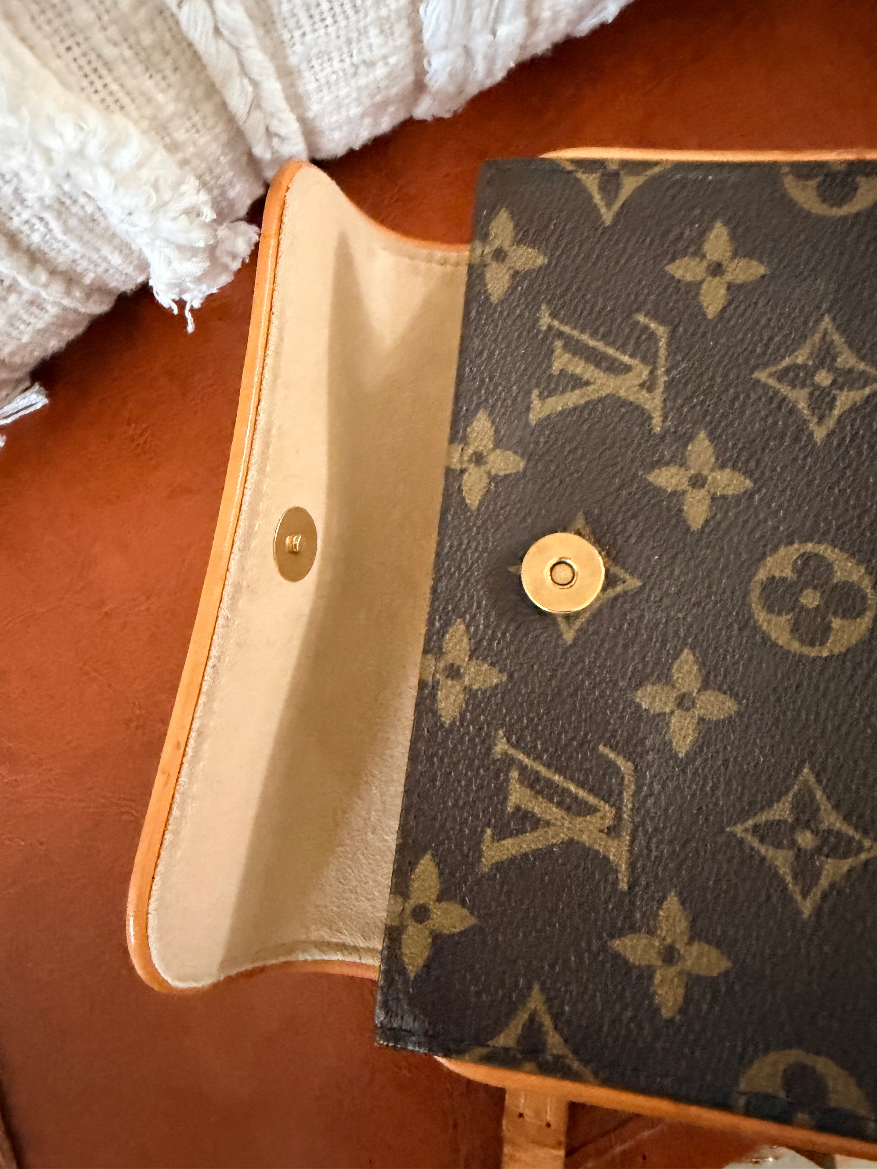 Louis Vuitton Pochette Florentine Crossbody/Waist Bag