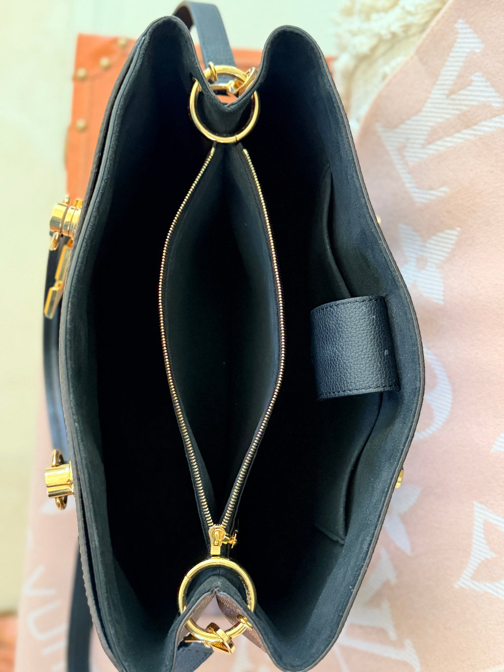 Louis Vuitton Riverside Tote in Damier Ebene