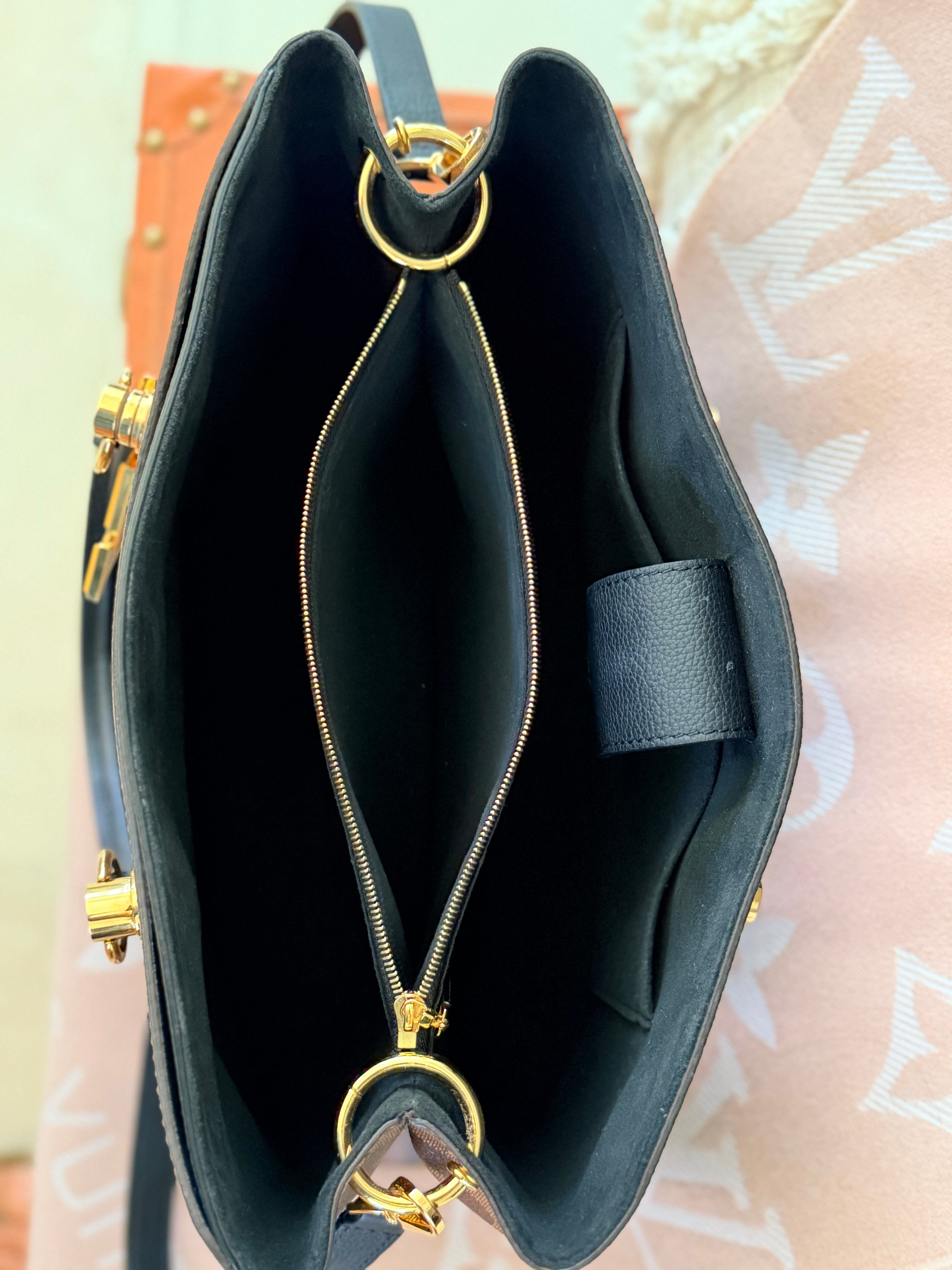 Louis Vuitton Riverside Tote in Damier Ebene