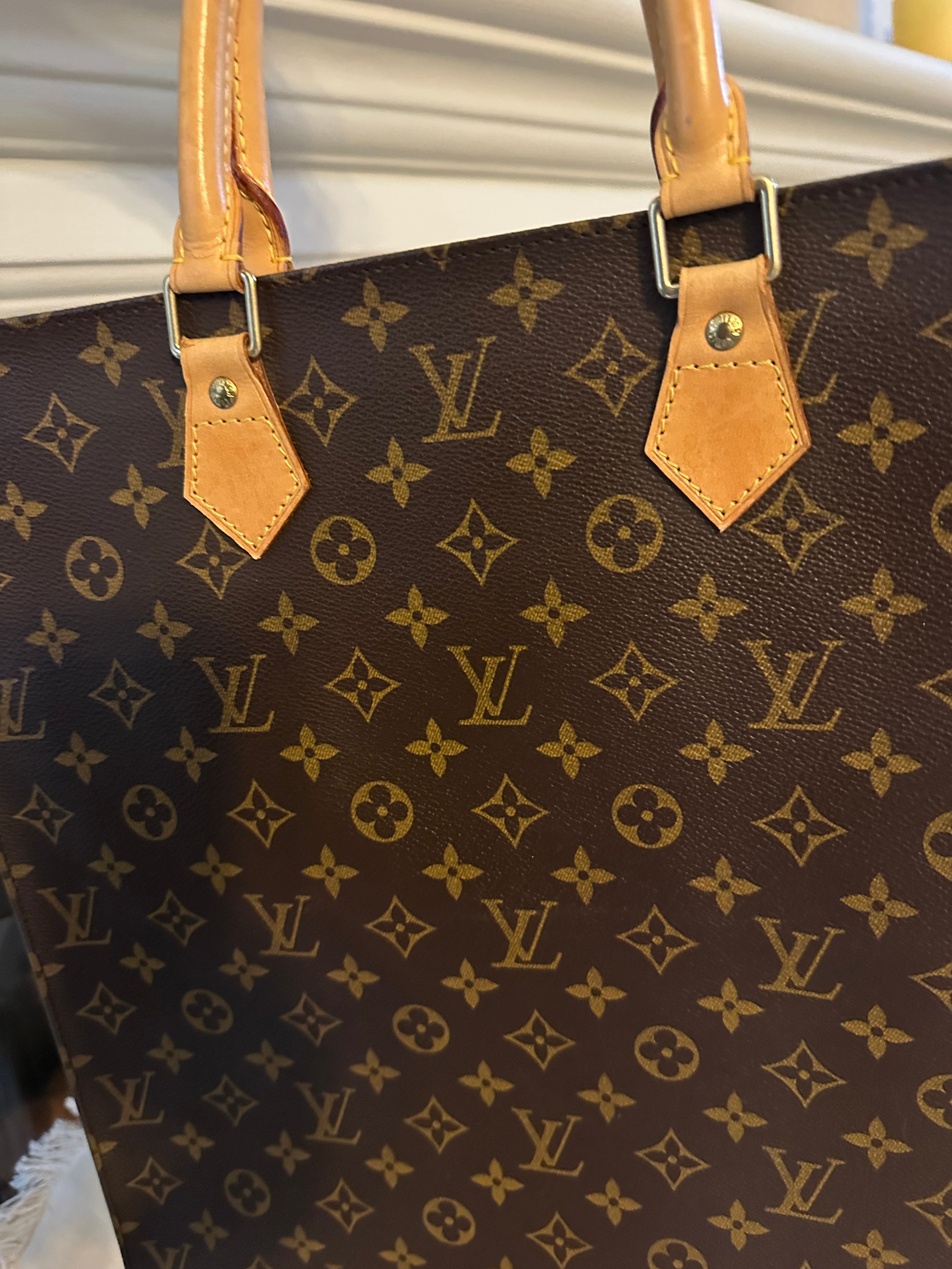LOUIS VUITTON Sac Plat Tote – Monogram Canvas with Vachetta Handles