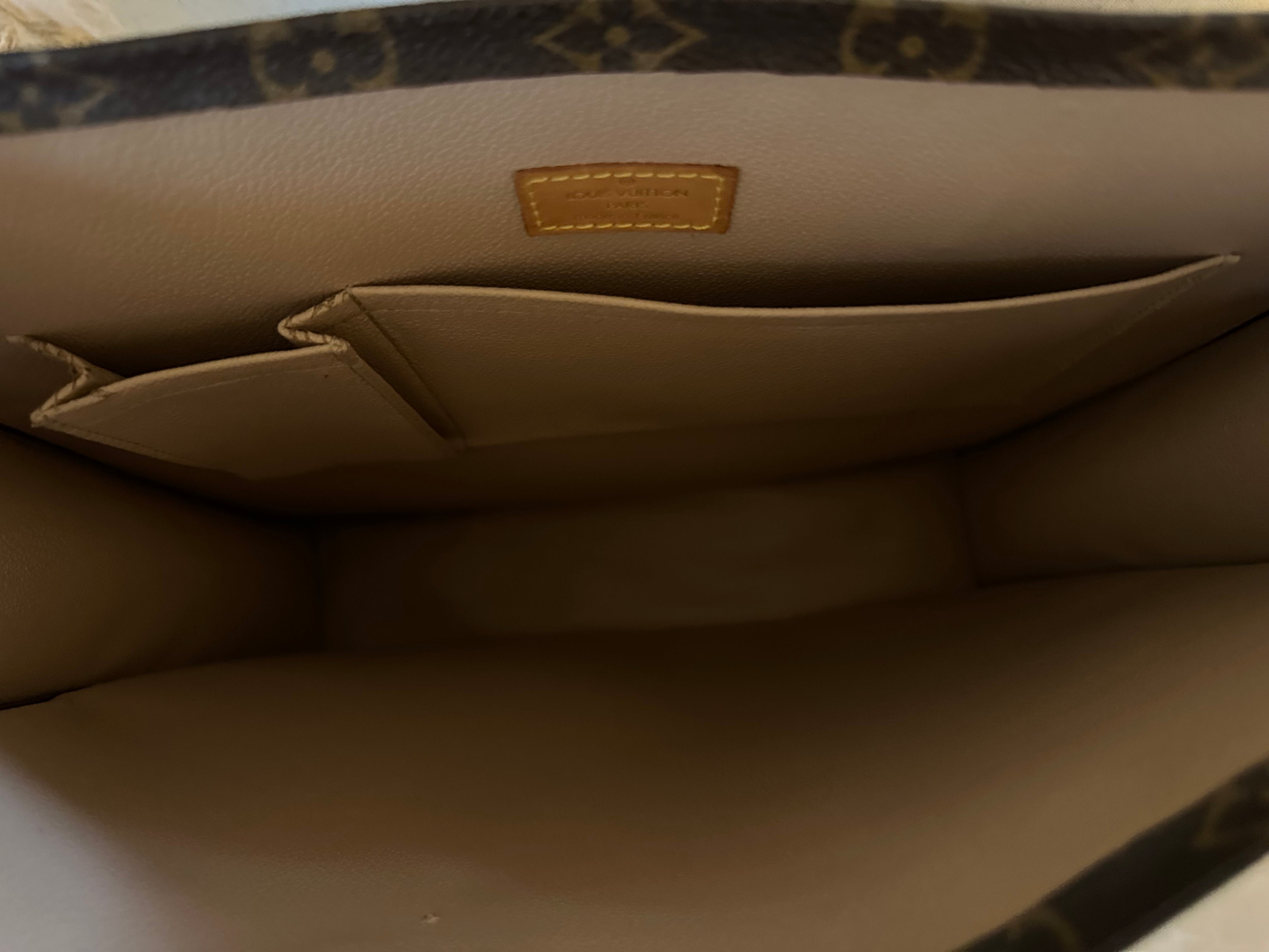 LOUIS VUITTON Sac Plat Tote – Monogram Canvas with Vachetta Handles