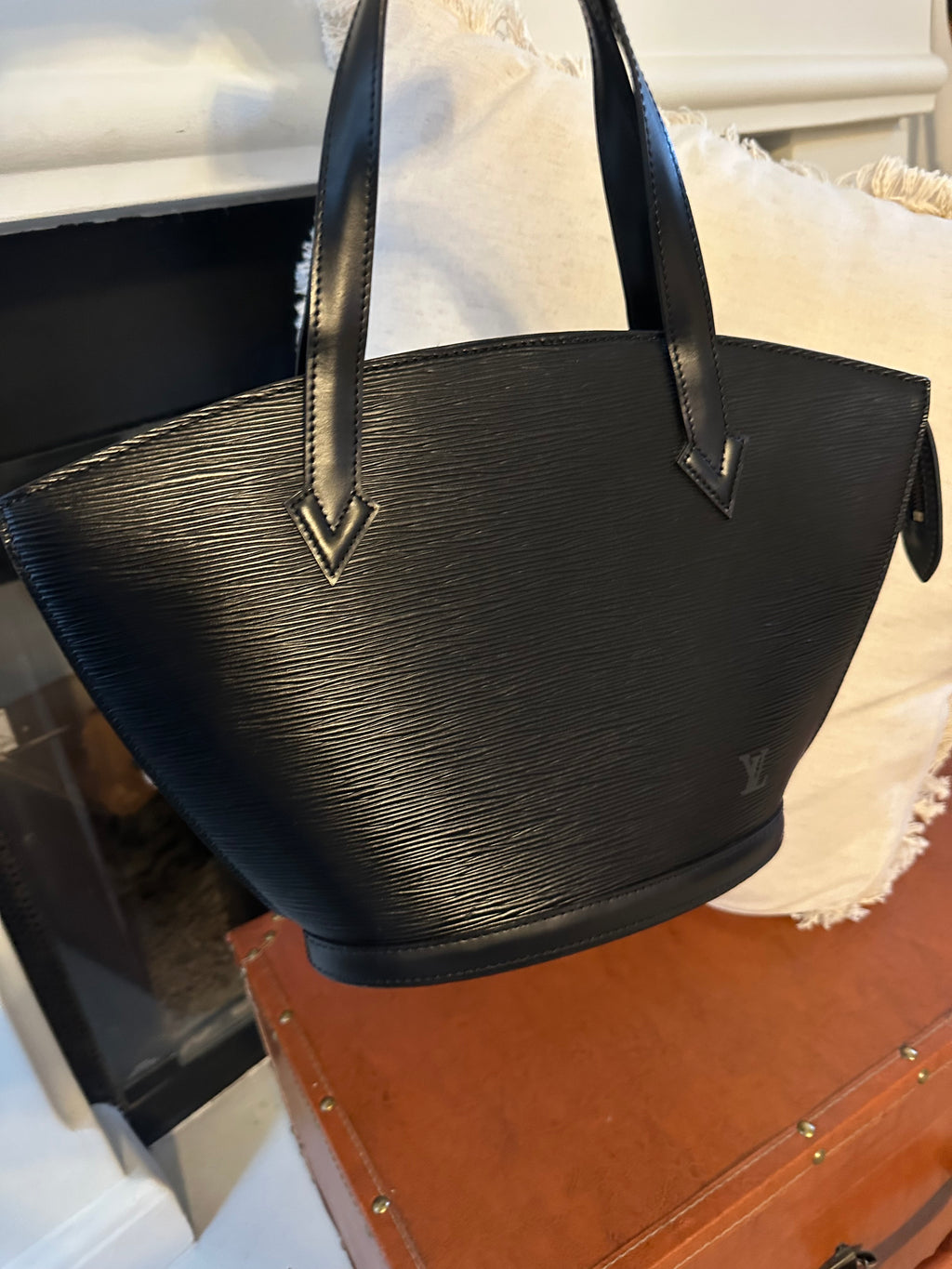 LOUIS VUITTON Saint-Jacques PM – Black Epi Leather Shoulder Tote