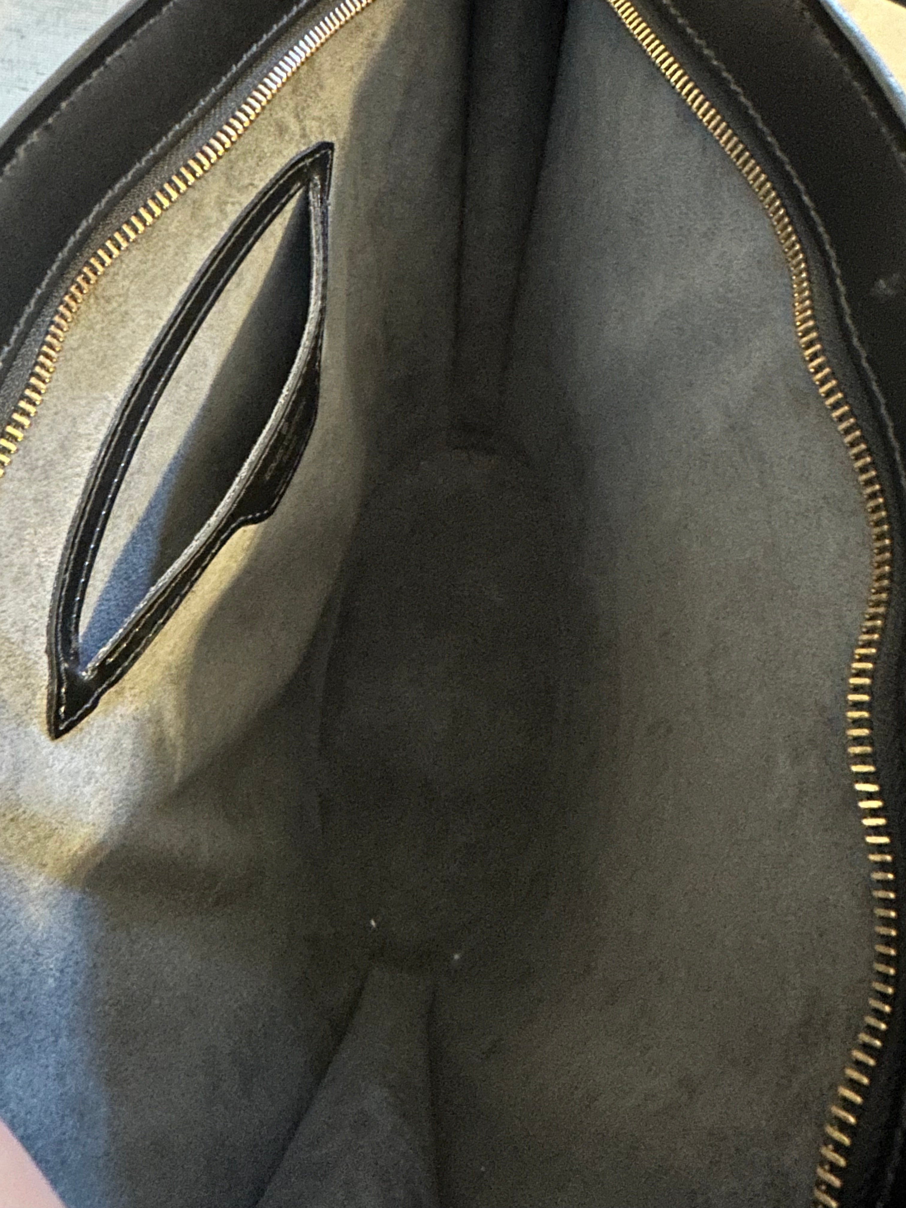LOUIS VUITTON Saint-Jacques PM – Black Epi Leather Shoulder Tote