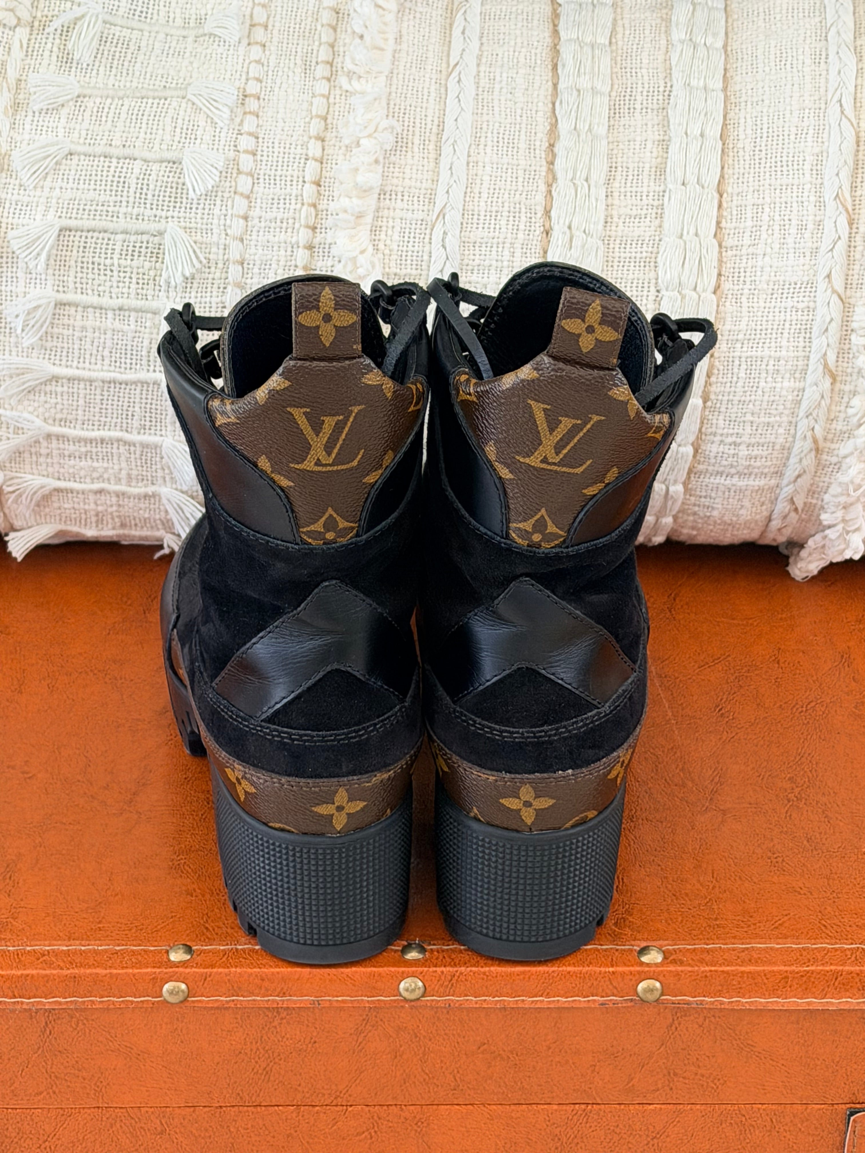LOUIS VUITTON Laureate Platform Desert Boot