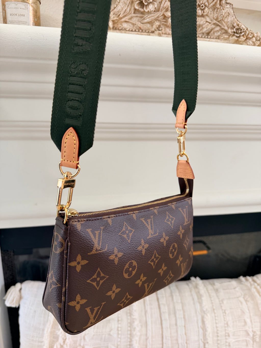 Louis Vuitton Pochette Accessories