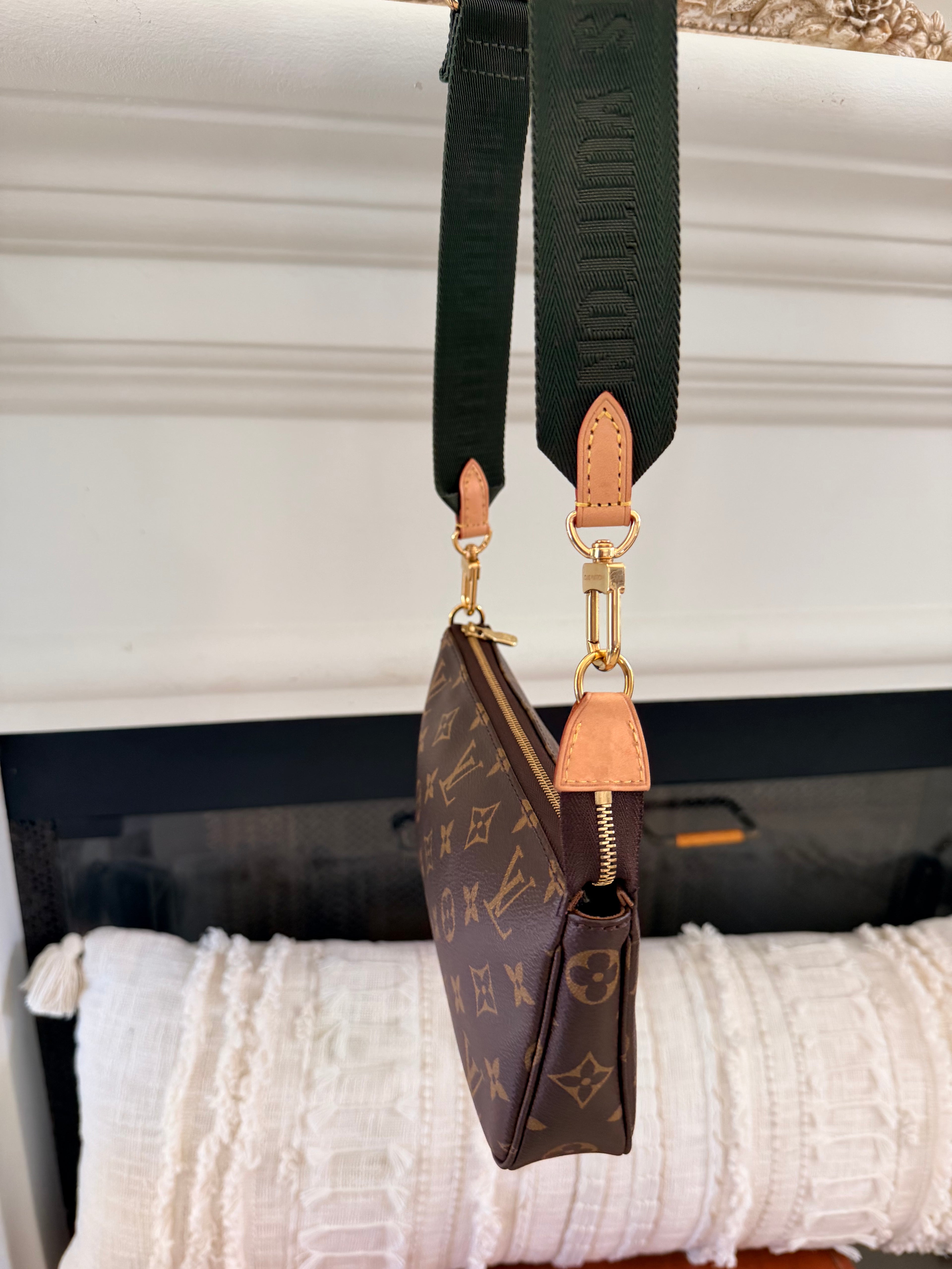 Louis Vuitton Pochette Accessories