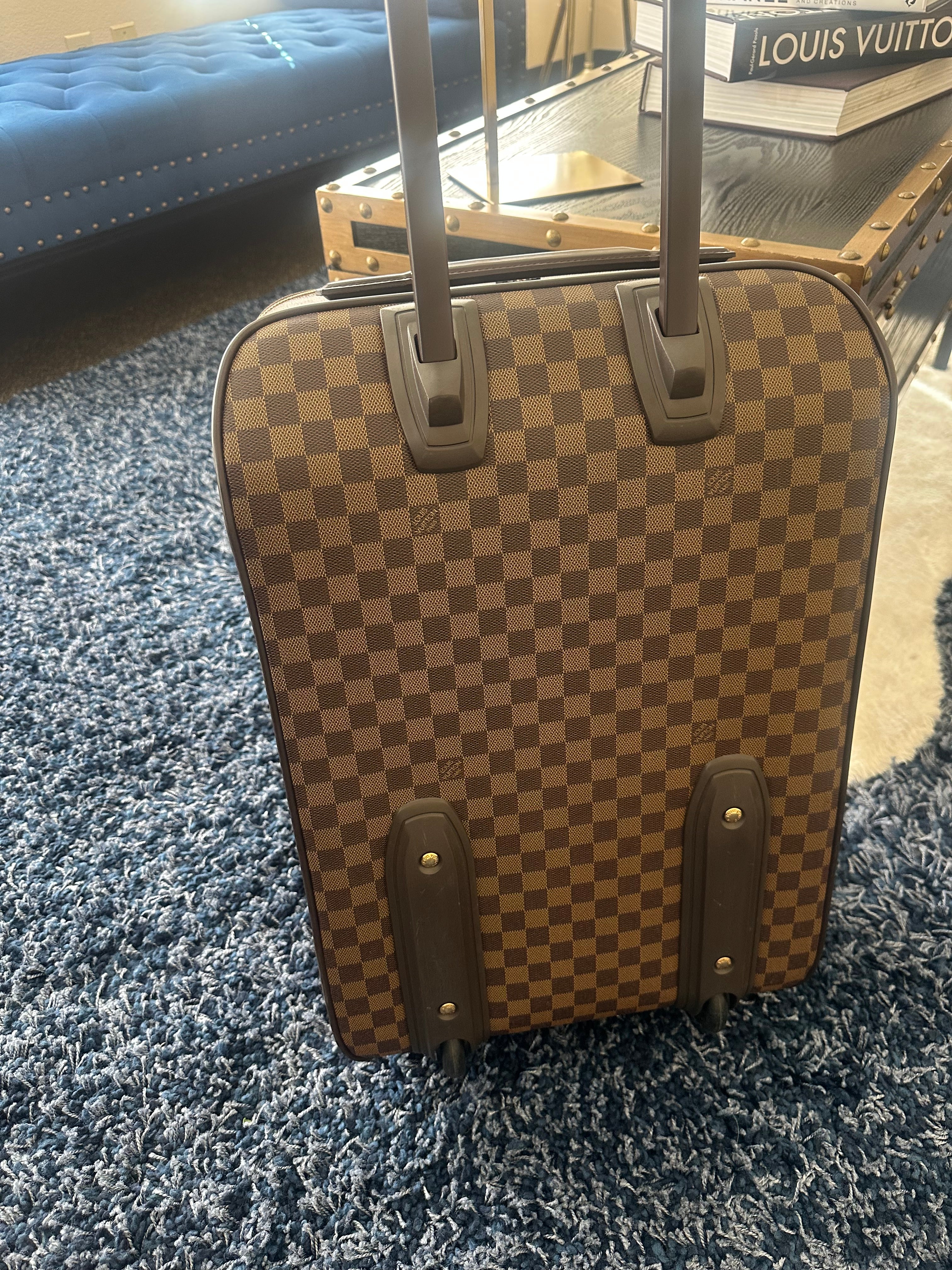 LOUIS VUITTON Pegase Business Luggage Damier