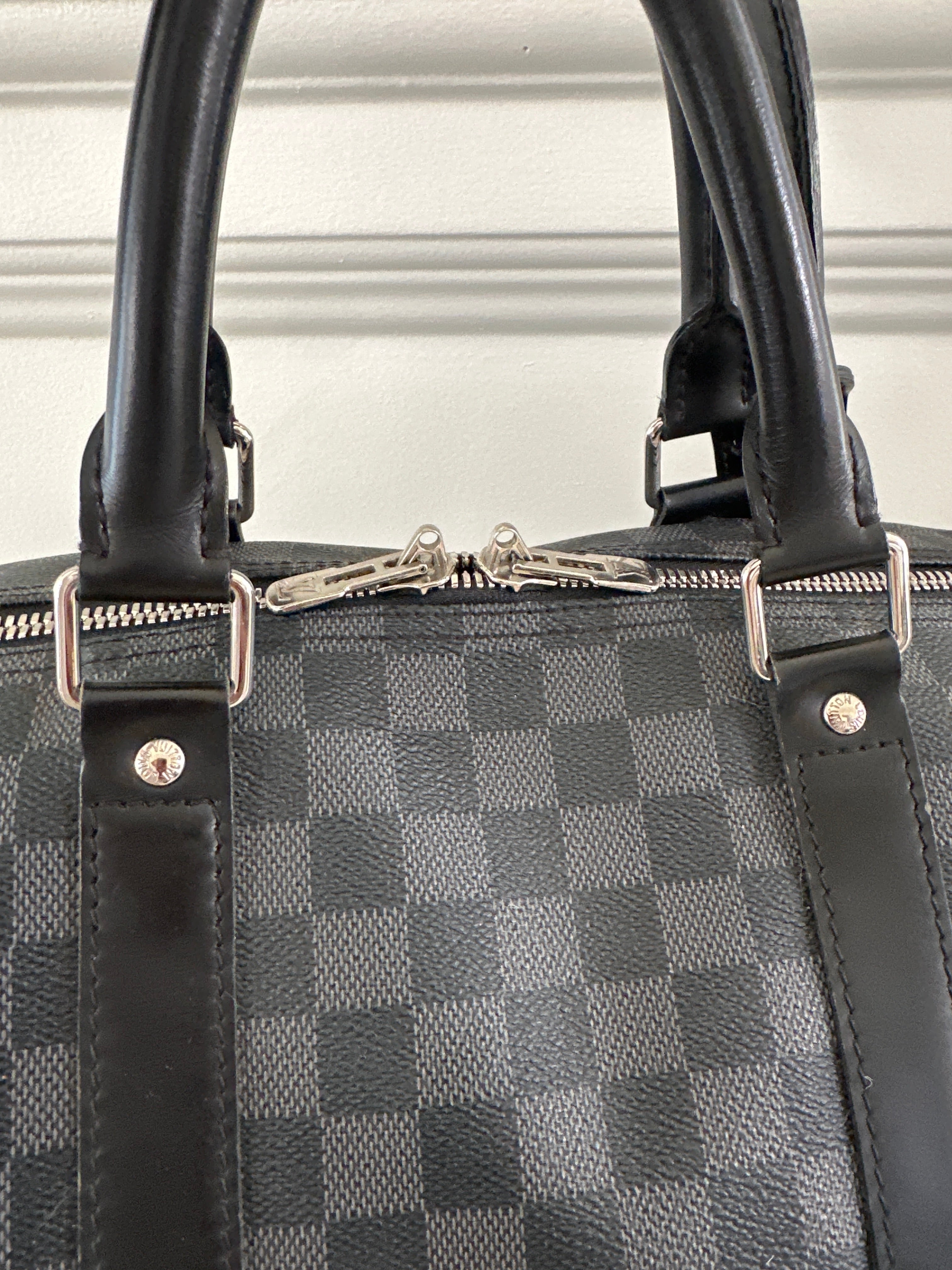 Louis Vuitton Keepall Bandoulière 55 Damier Graphite Travel Bag