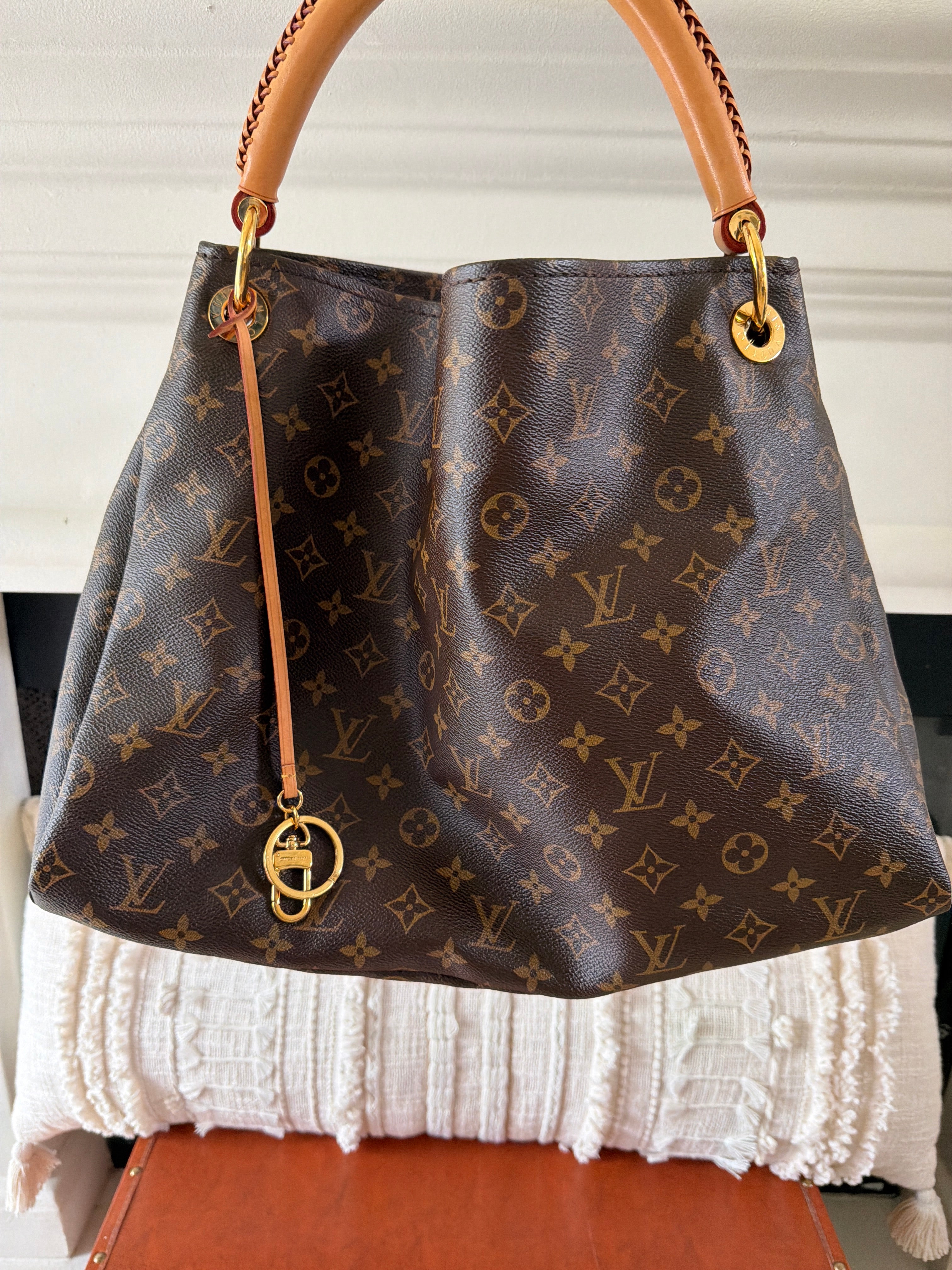 Louis Vuitton Artsy MM Monogram Canvas Hobo Bag | Leather Handle | Boho Luxury Classic