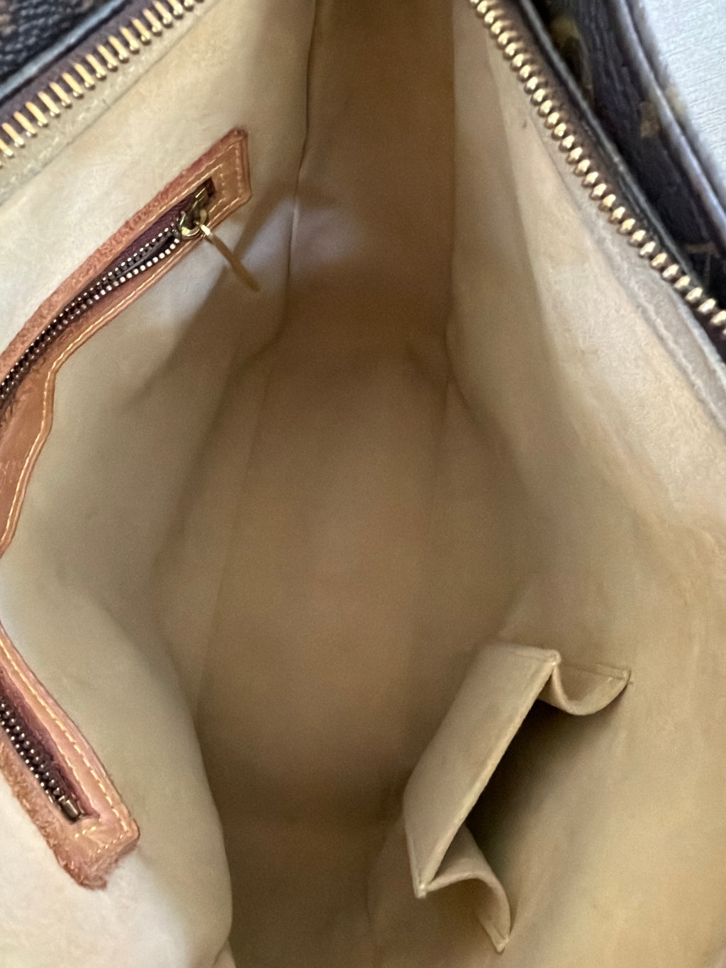 Louis Vuitton Looping Shoulder Bag
