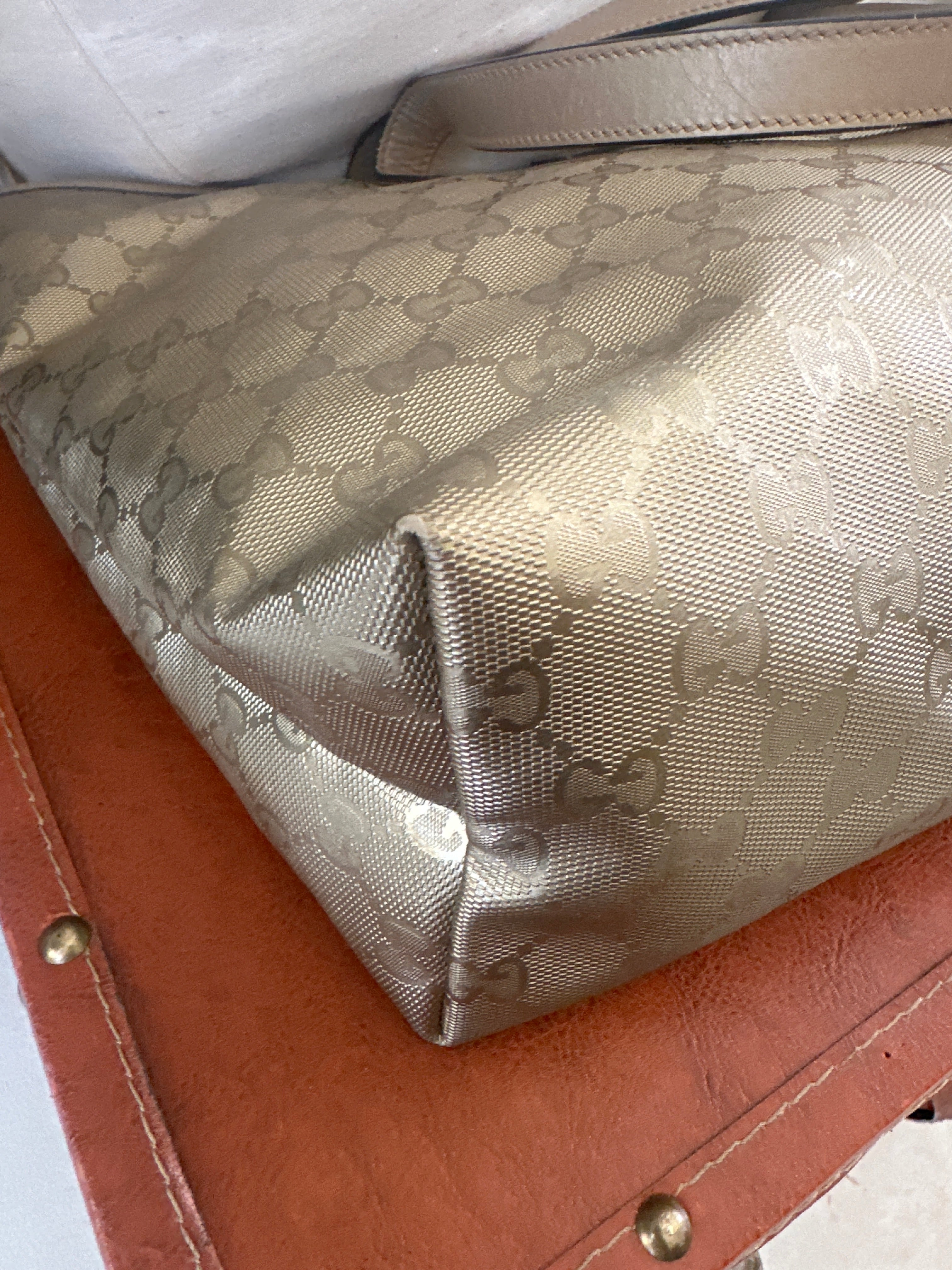 GUCCI Gold GG Imprime Supreme Tote
