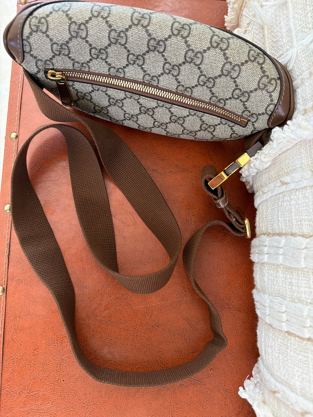 GUCCI GG Supreme Belt Bag