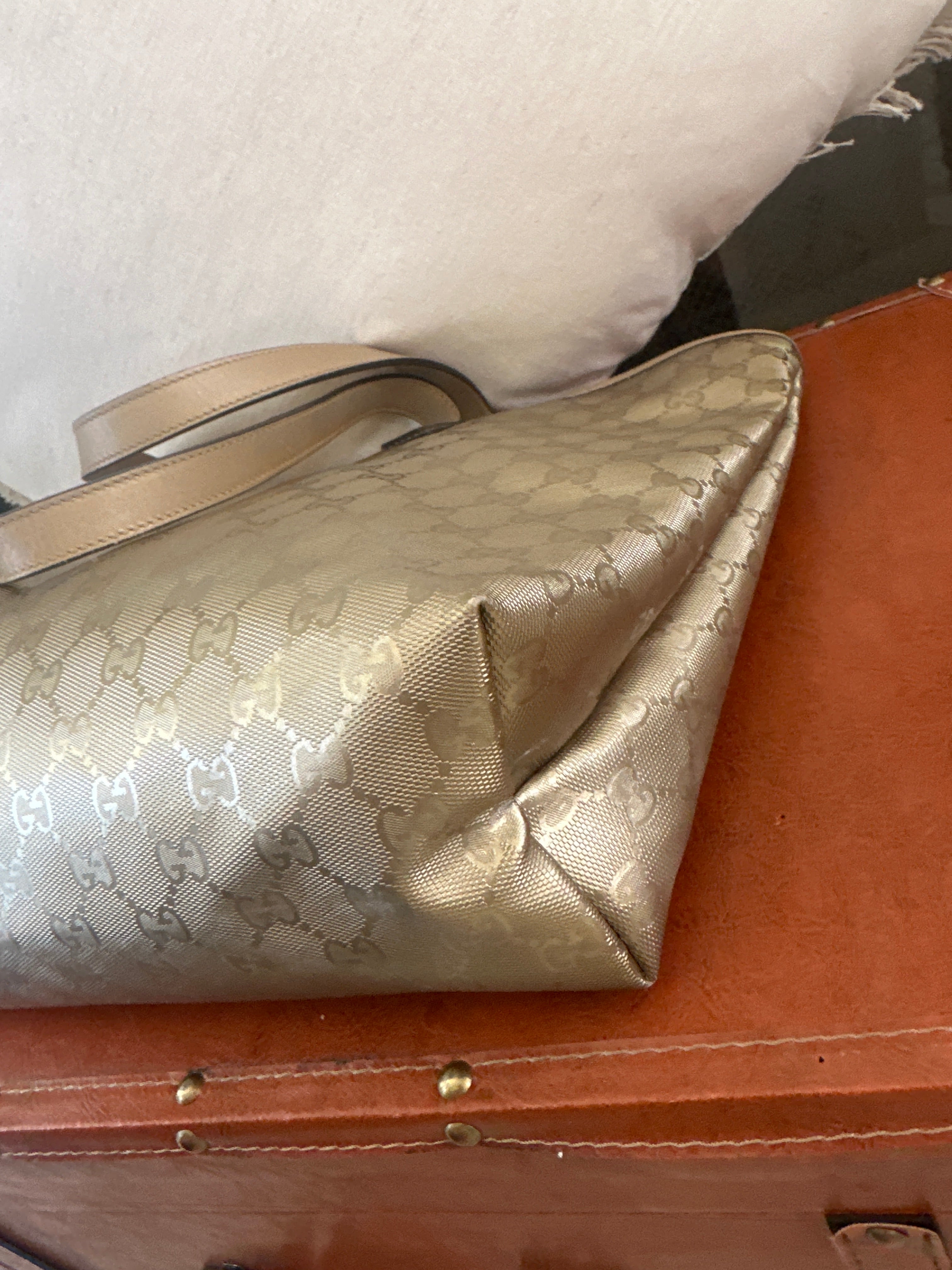GUCCI Gold GG Imprime Supreme Tote