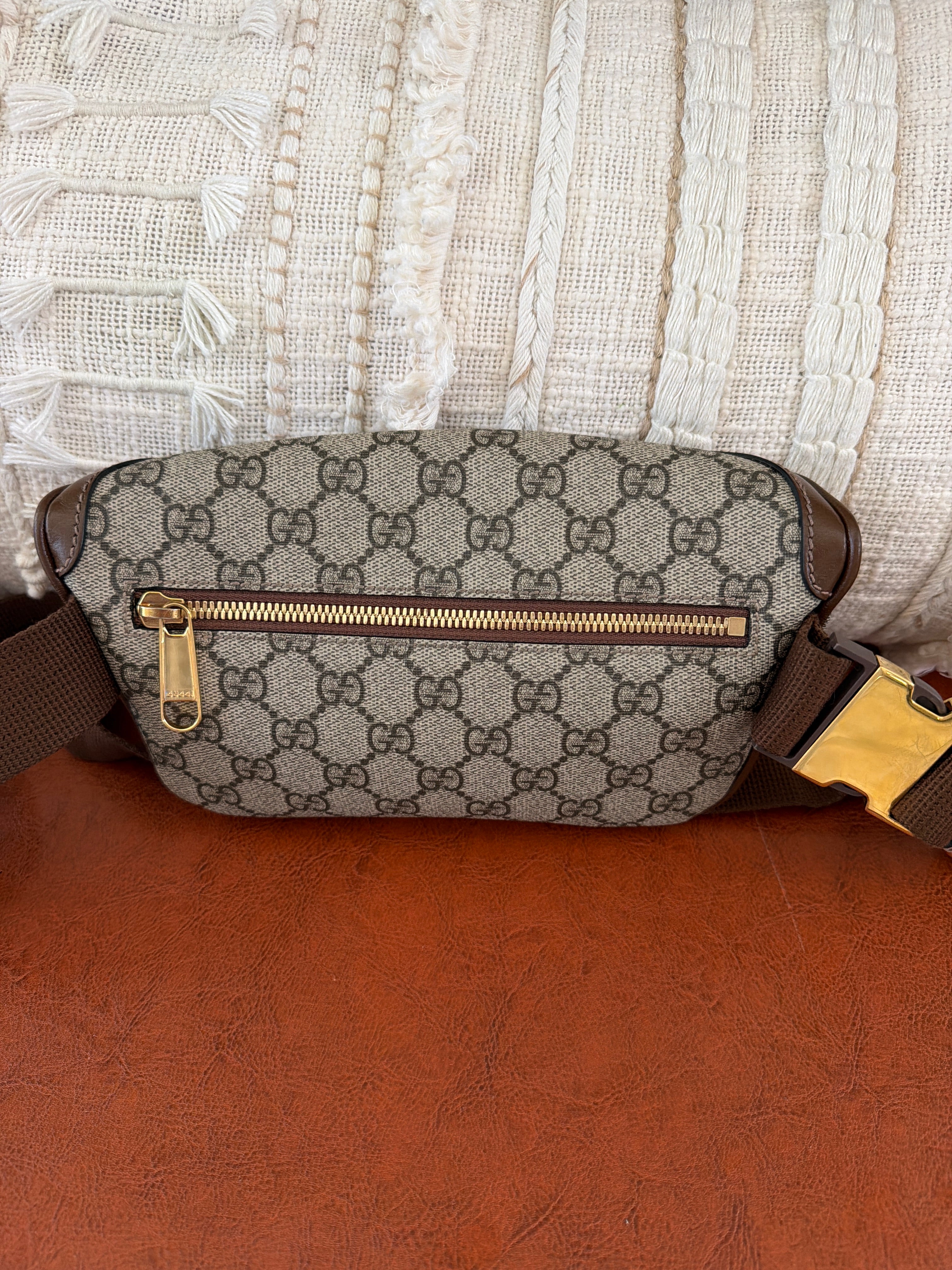 GUCCI GG Supreme Belt Bag