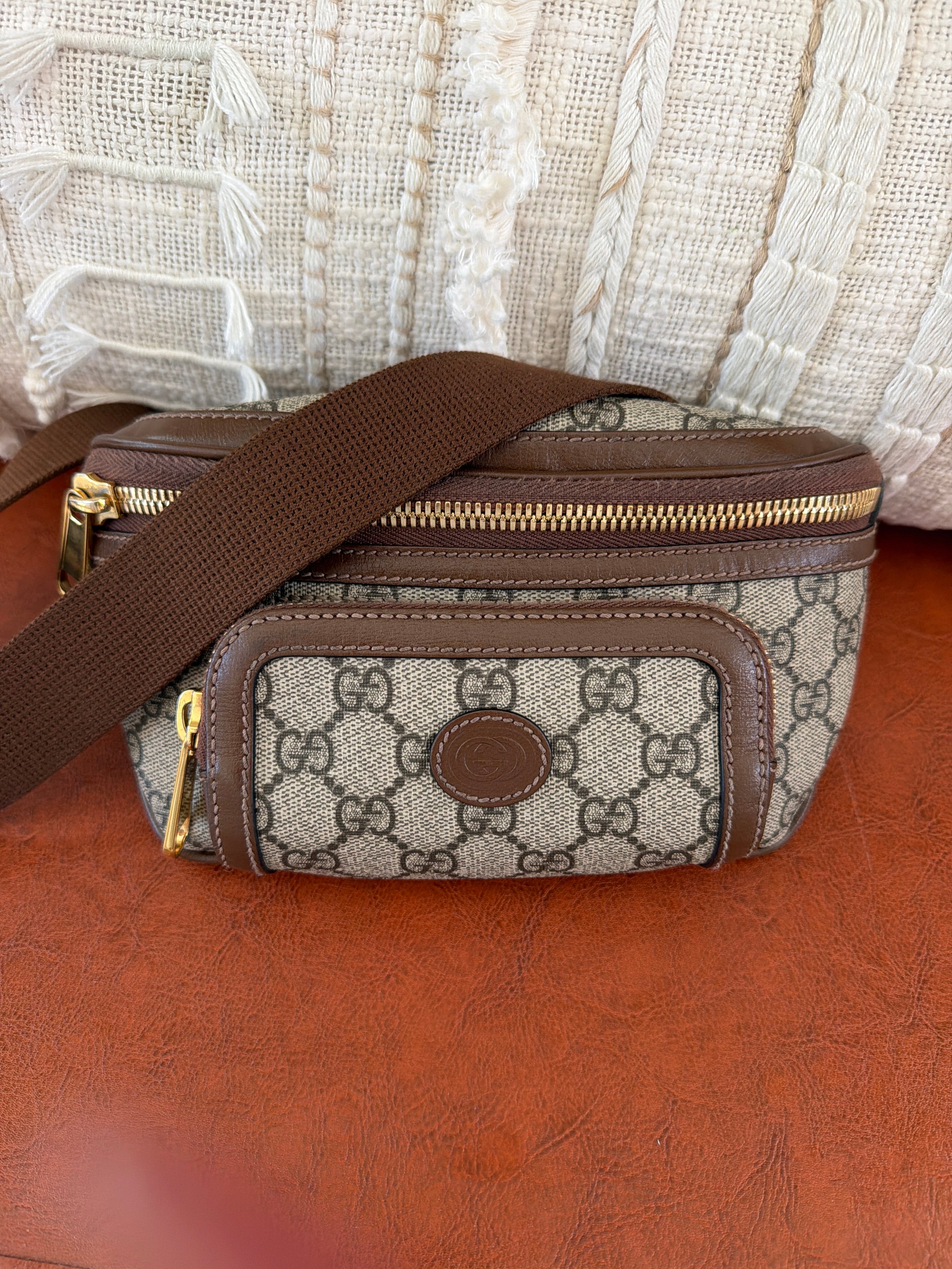 GUCCI GG Supreme Belt Bag