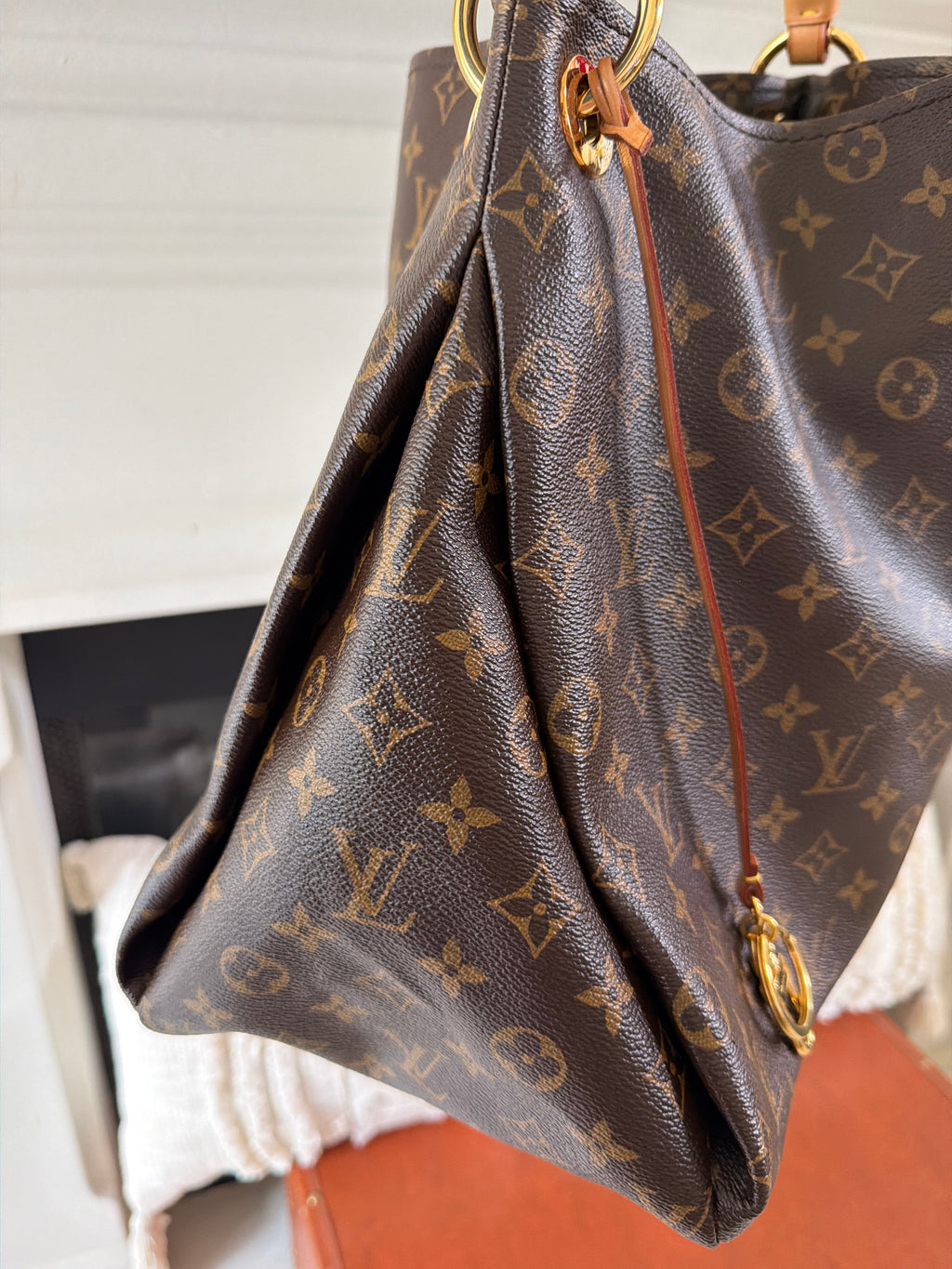 Louis Vuitton Artsy MM Monogram Canvas Hobo Bag | Leather Handle | Boho Luxury Classic