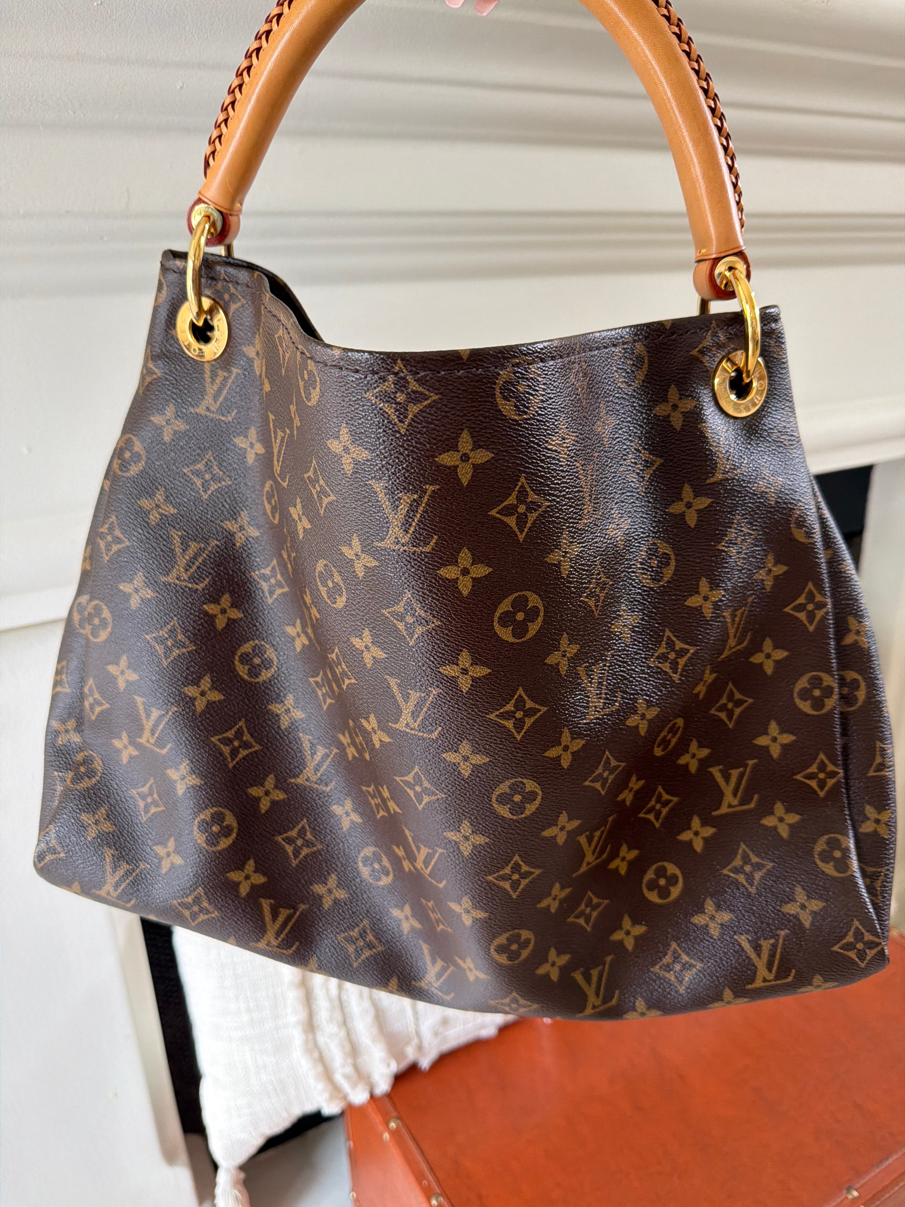Louis Vuitton Artsy MM Monogram Canvas Hobo Bag | Leather Handle | Boho Luxury Classic
