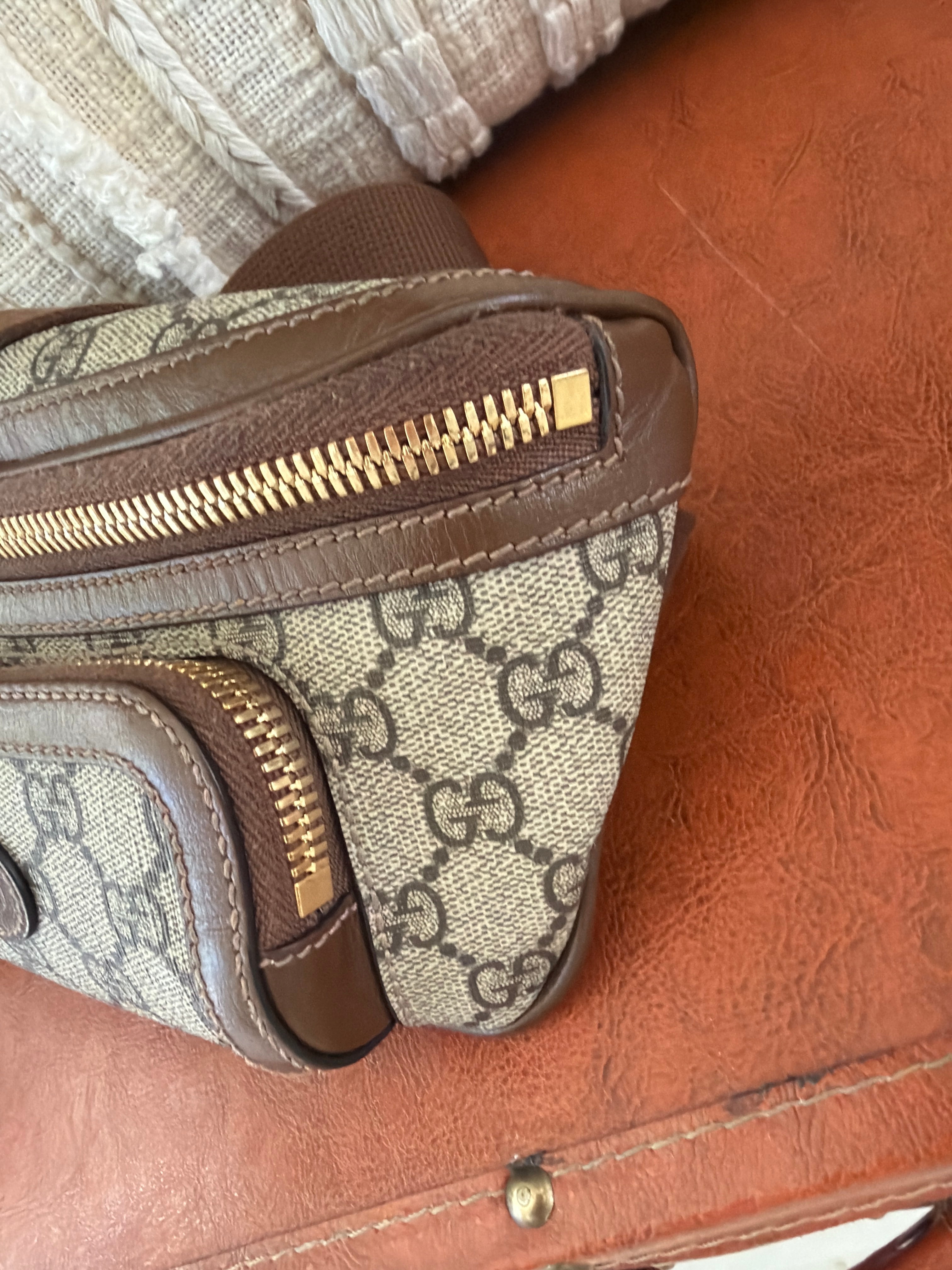 GUCCI GG Supreme Belt Bag