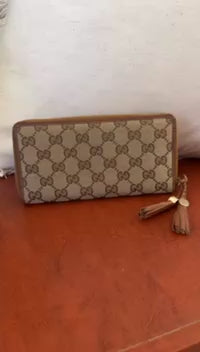 GUCCI GG Canvas Zip Around Wallet – Beige/Ebony Monogram